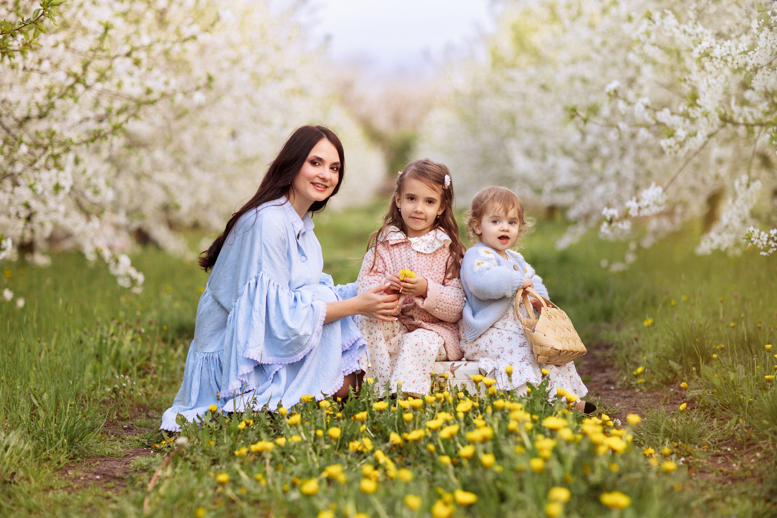 Фотосессия в цветущем саду, Краснодар. Семейный и детский фотограф в Краснодаре Анна Трашкова