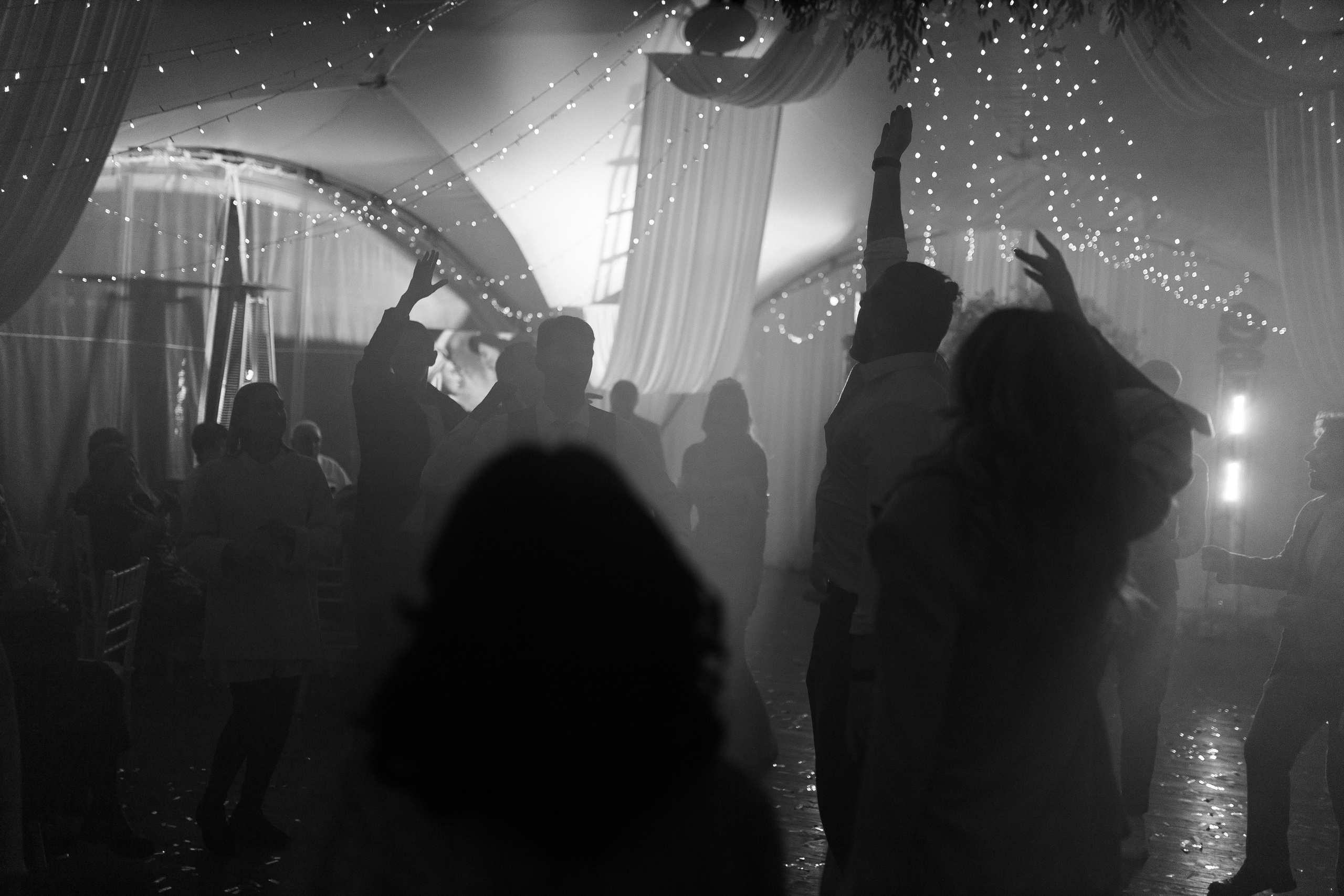 ···. Свадебный фотограф в Санкт-Петербурге Александра Чукавина