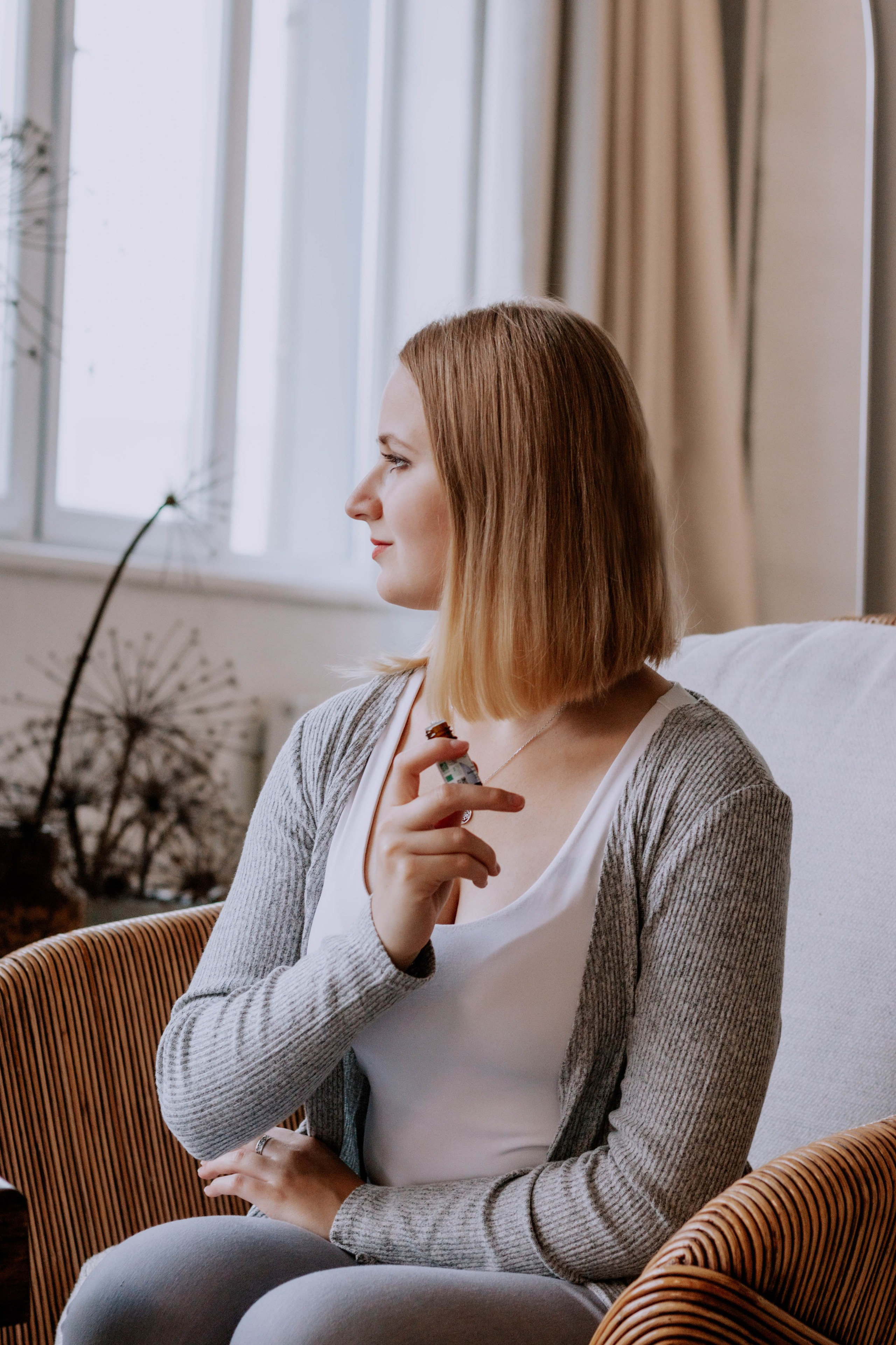 Алиса — Ароматерапевт. Бережно сохраняю ваши чувства и истории на своих фотографиях