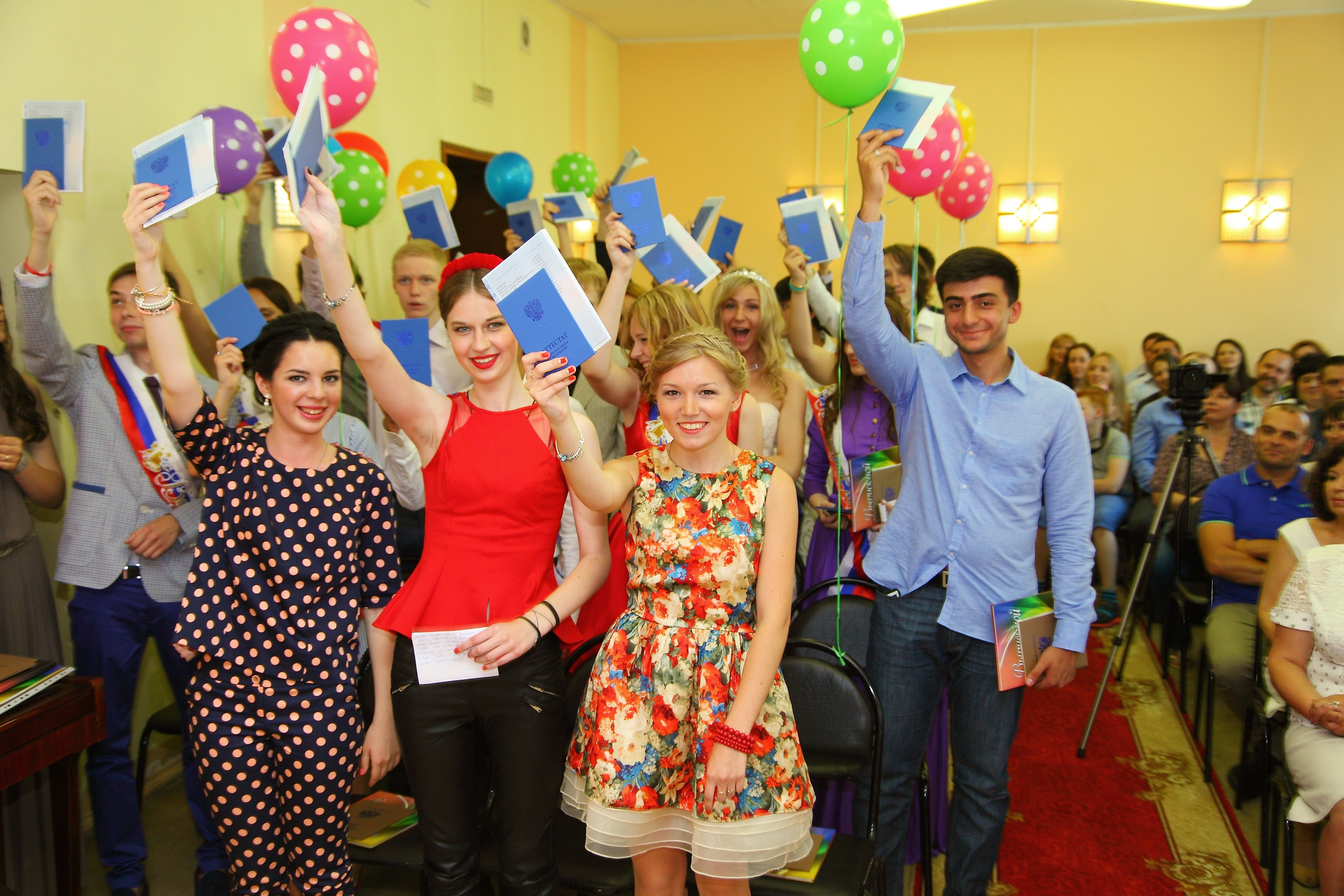 Портфолио фотографа на последний звонок. Свадебный и репортажный фотограф в Ярославле и Санкт-Петербурге Роман Микрюков