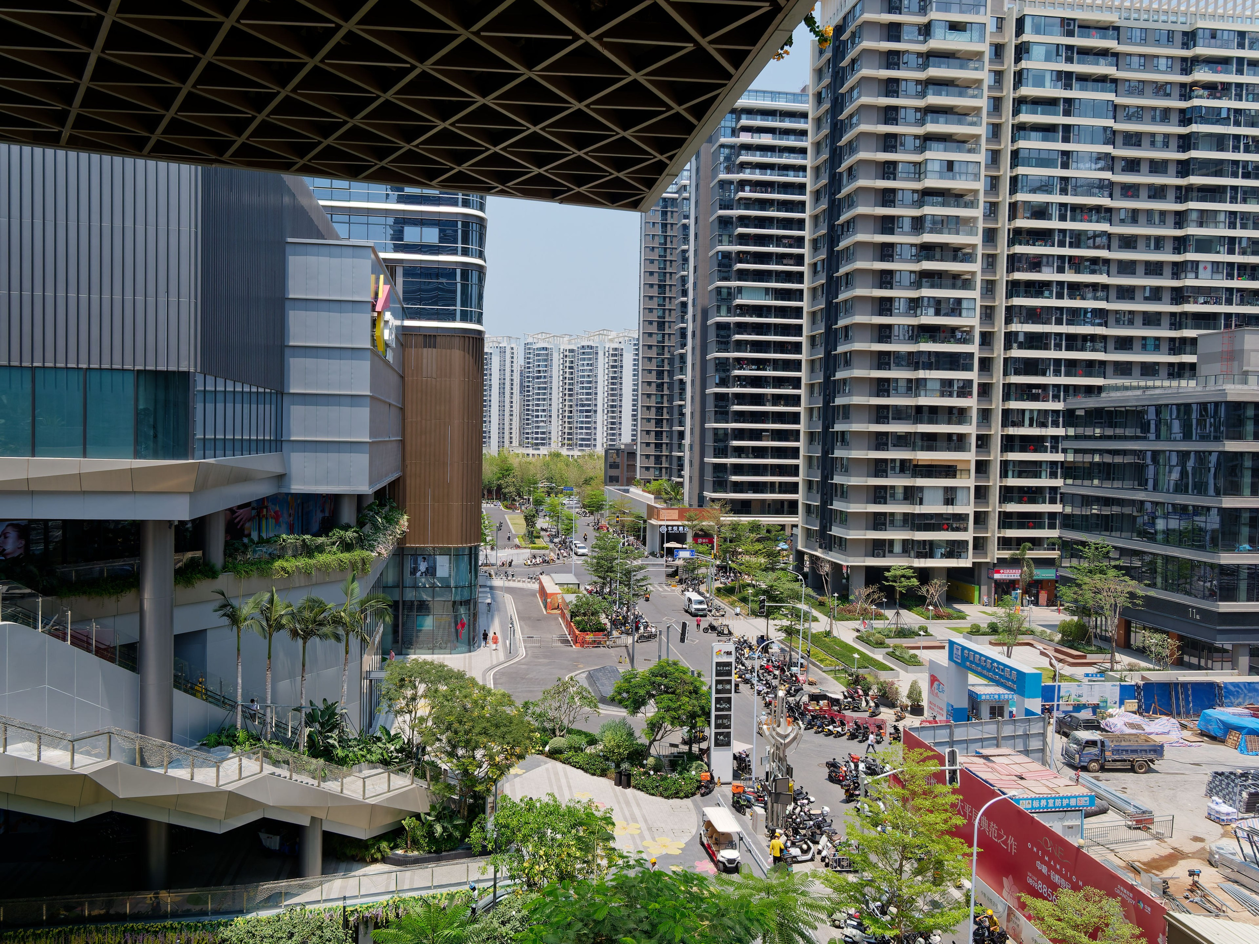 Хайнань 2026, улицы Ялунвань и Саньи. Фотопрогулки по Миру