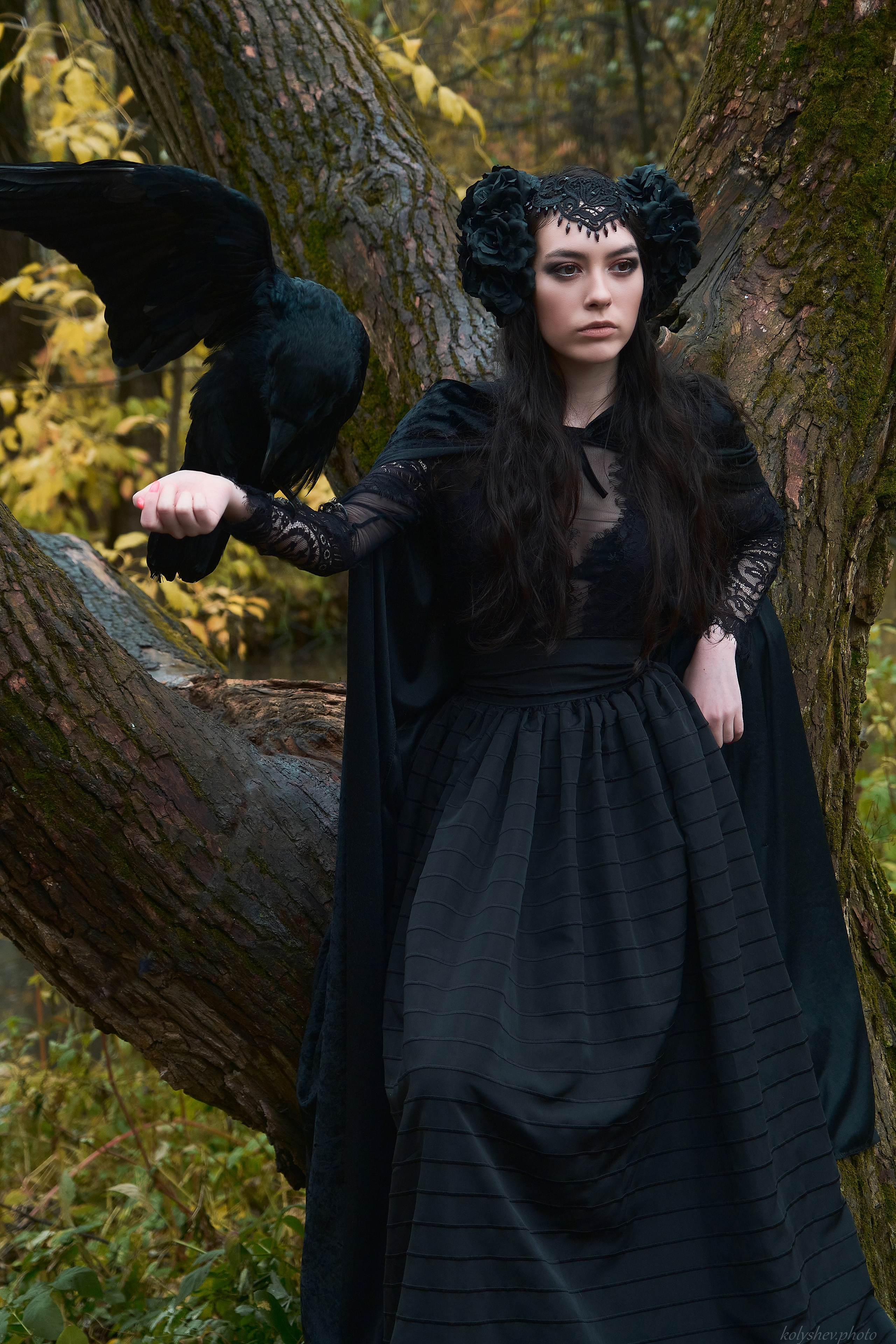 Фотосессия с вороном на природе. Портретный фотограф на новый год в Москве Виктория Колышева