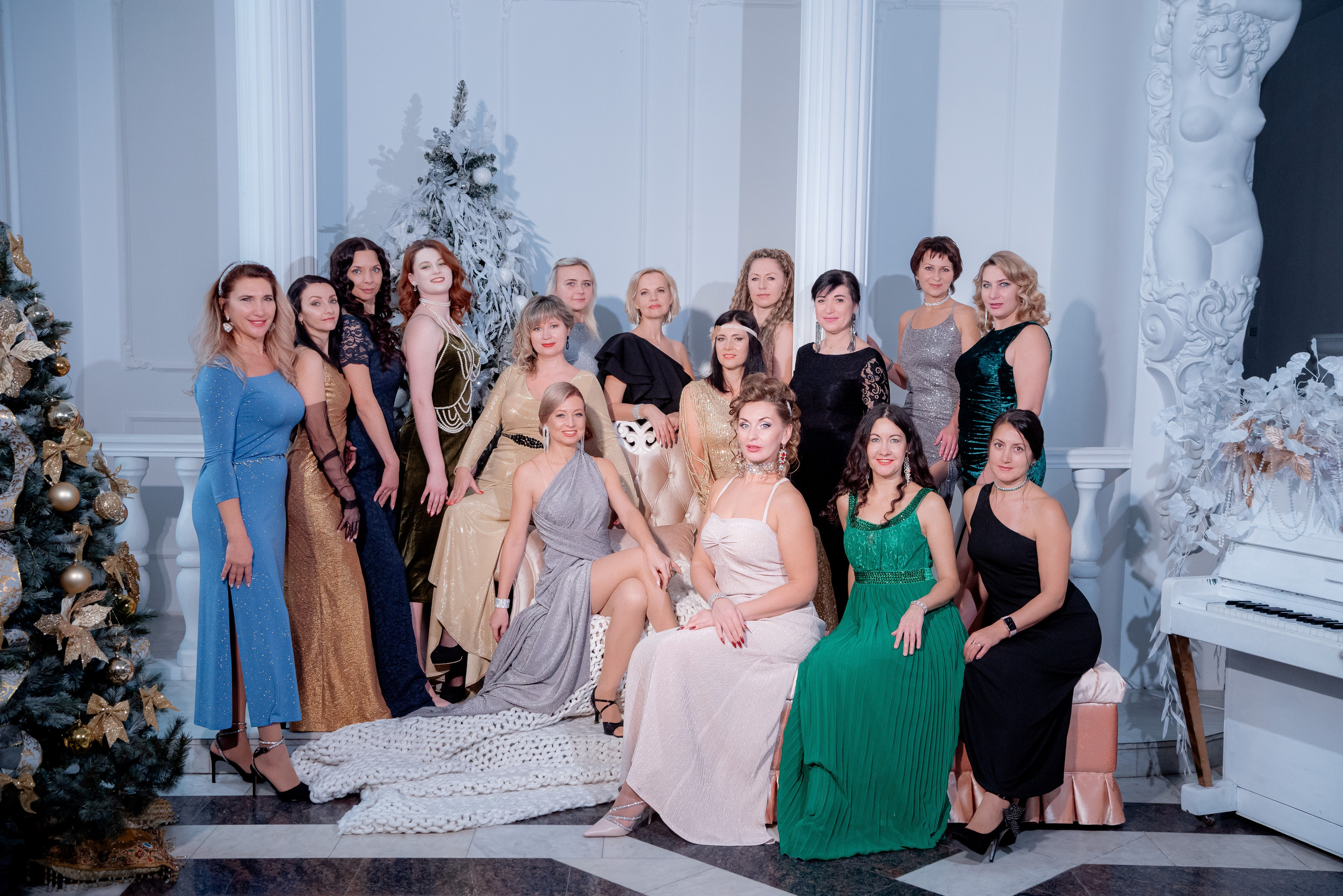 Фотосессия для тренера и учениц. Студия Ред Хаус. Фотограф в Волгограде и Волжском Александр Горбань