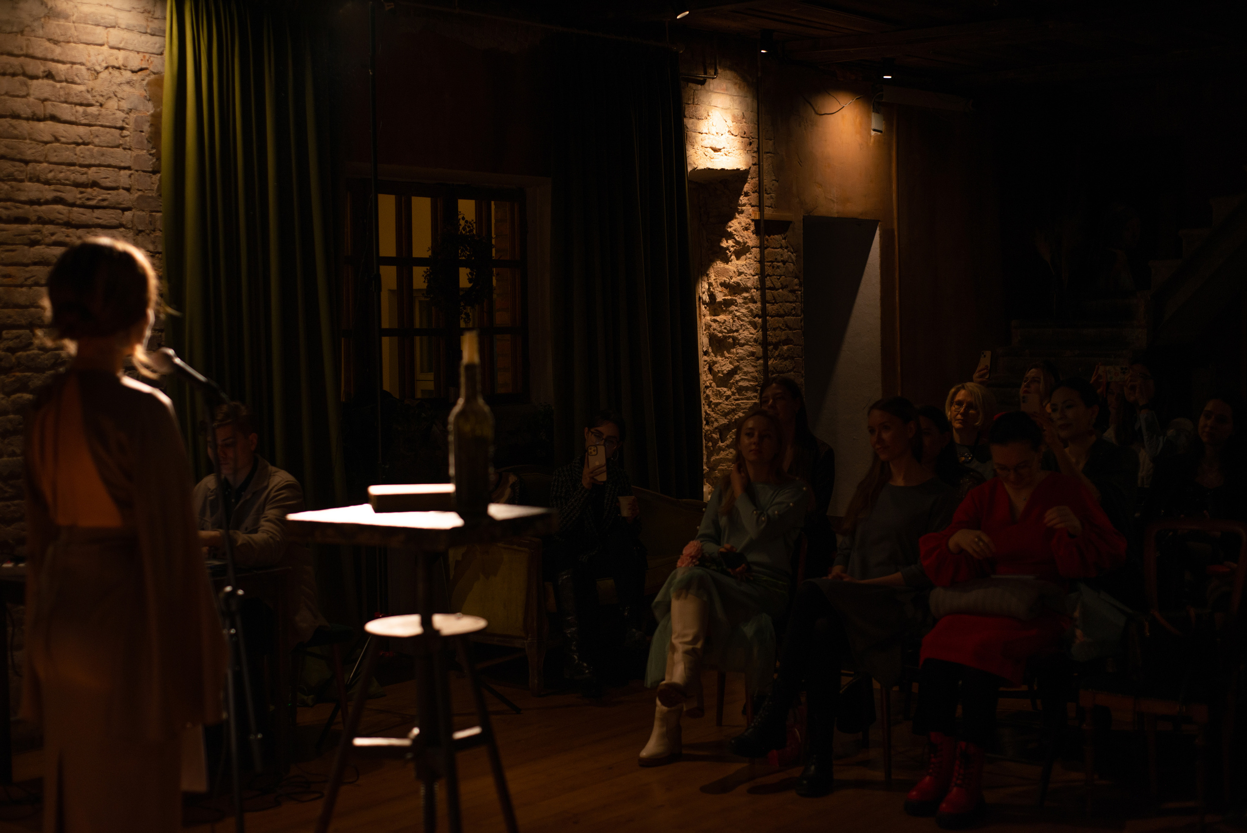 Вечер стихов. Фотограф Валерия Тенникова