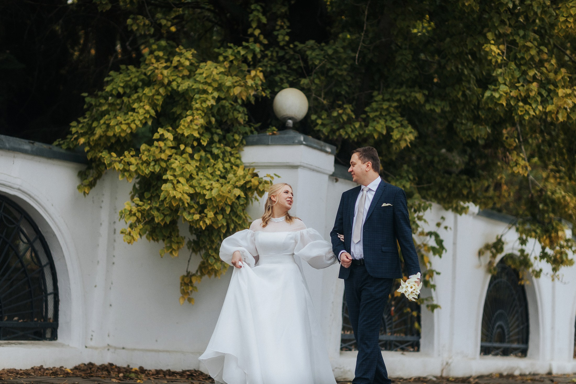 Егор и Екатерина. Осень, музей Машкова. Фотографы в городе Волгограде — Людмила Агеева и Алексей Околелов