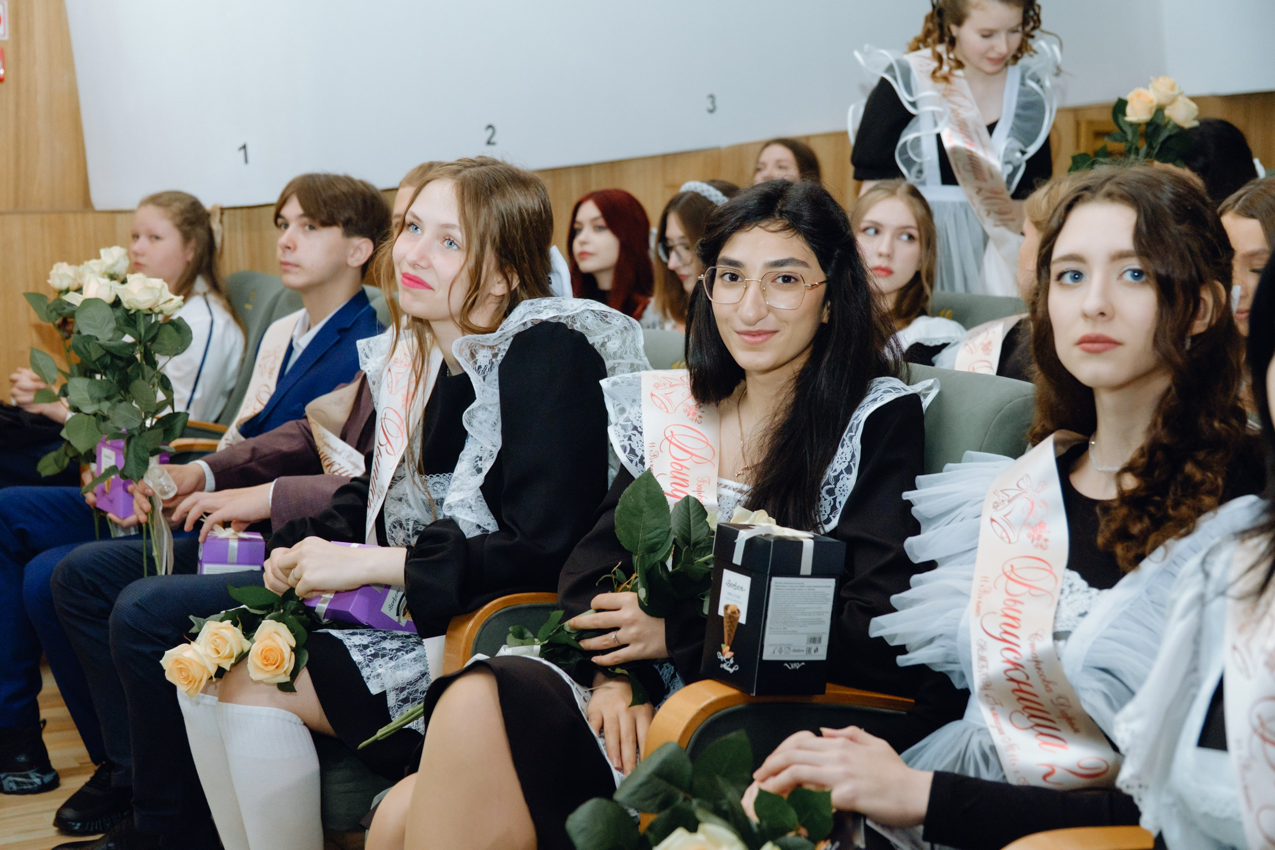 Последний звонок 11 класс. Фотограф Софья Володкина