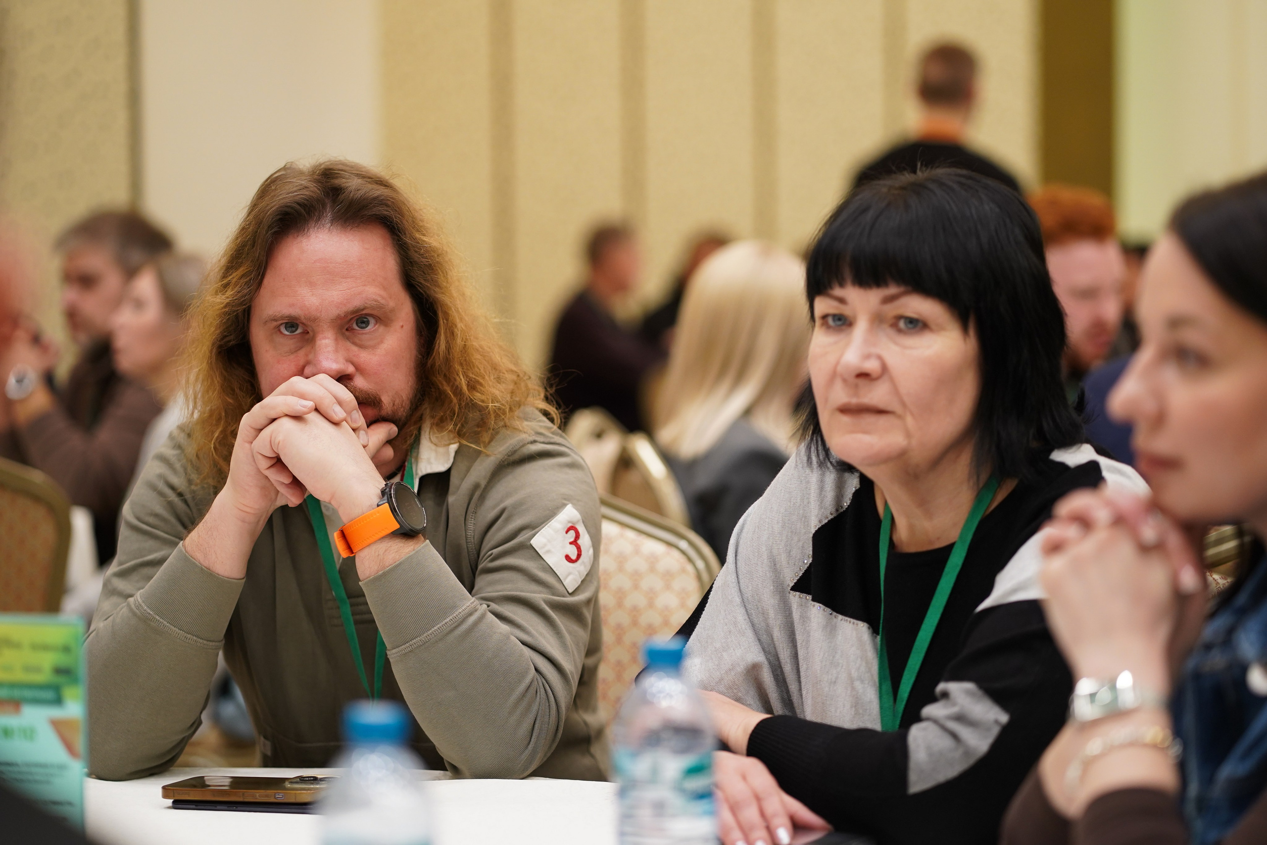 Малоэтажная страна конференция. Фотограф