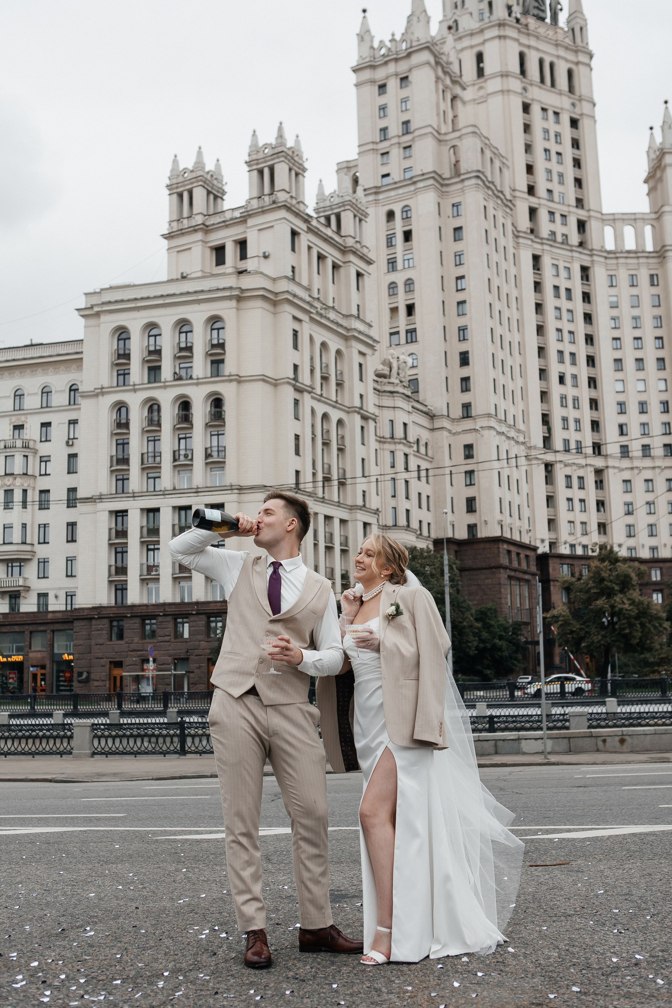 Локации для свадебной прогулки в Москве. Свадебный фотограф в Москве Дарья Олендарёва