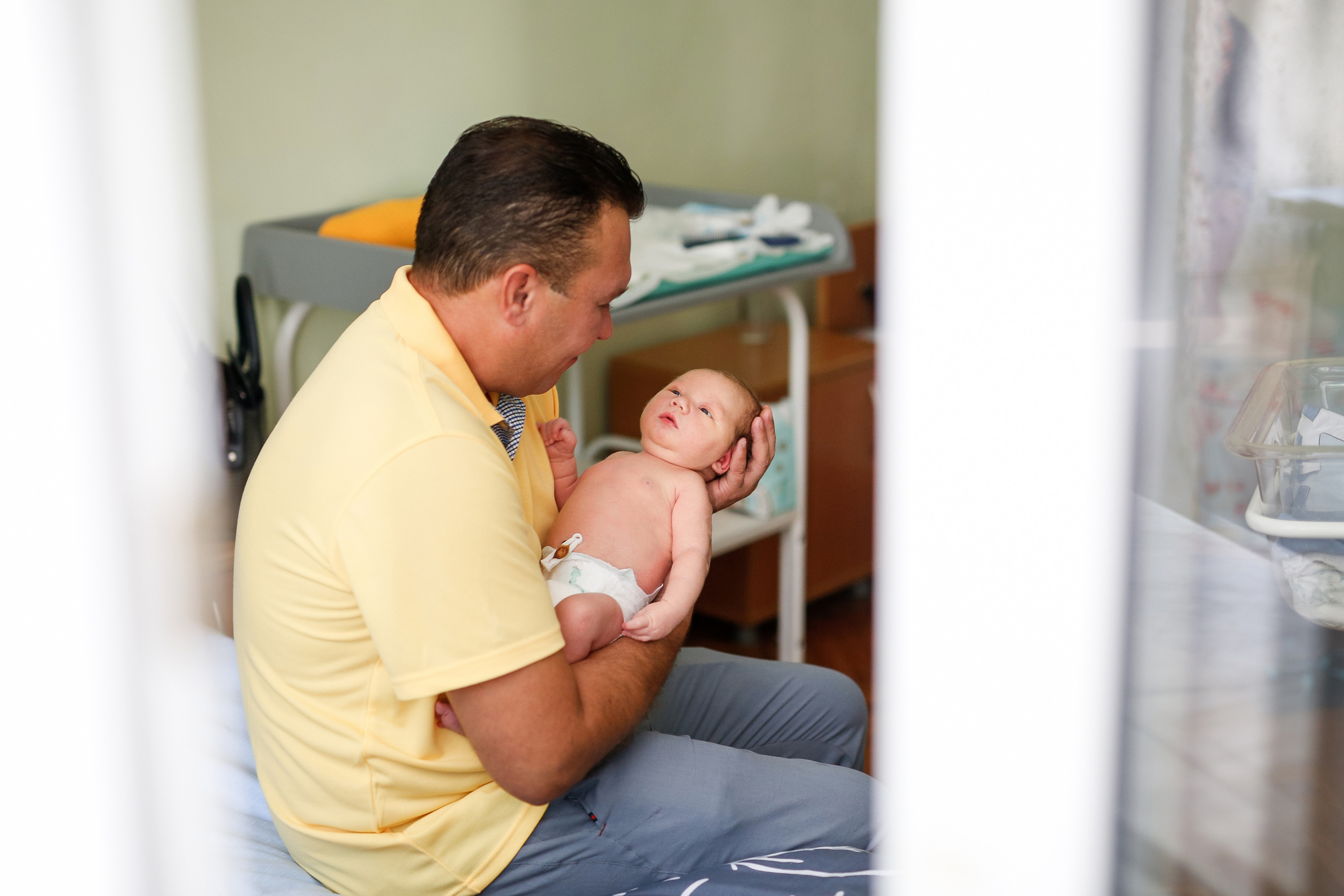 Выписка малыша. НЦАГиП. Отбасылық фотограф Алена Шаталова