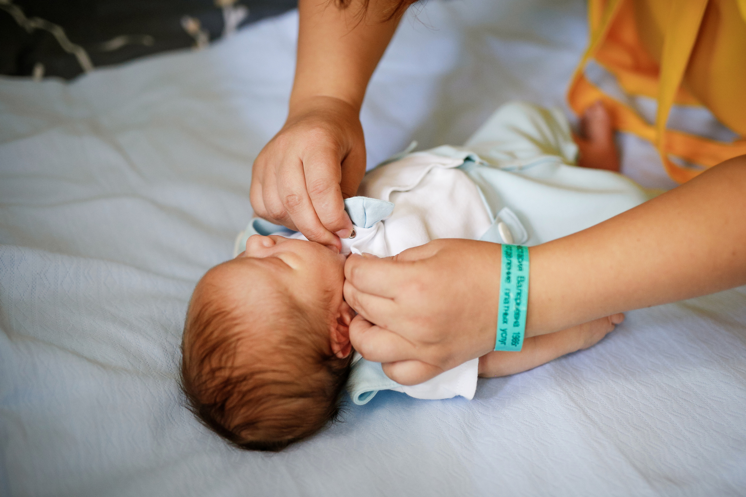 Выписка малыша. НЦАГиП. Отбасылық фотограф Алена Шаталова