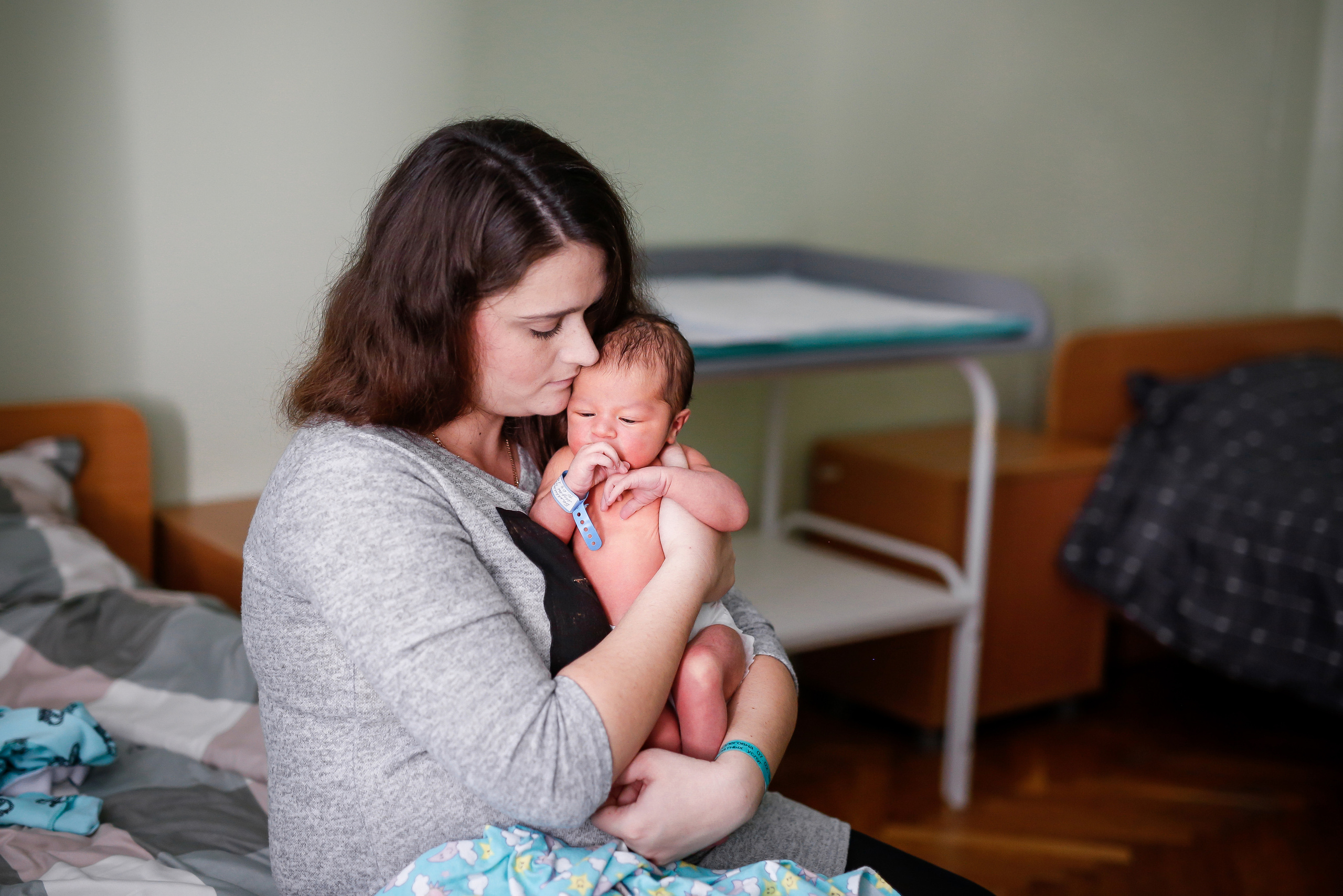 Выписка малыша. НЦАГиП. Отбасылық фотограф Алена Шаталова