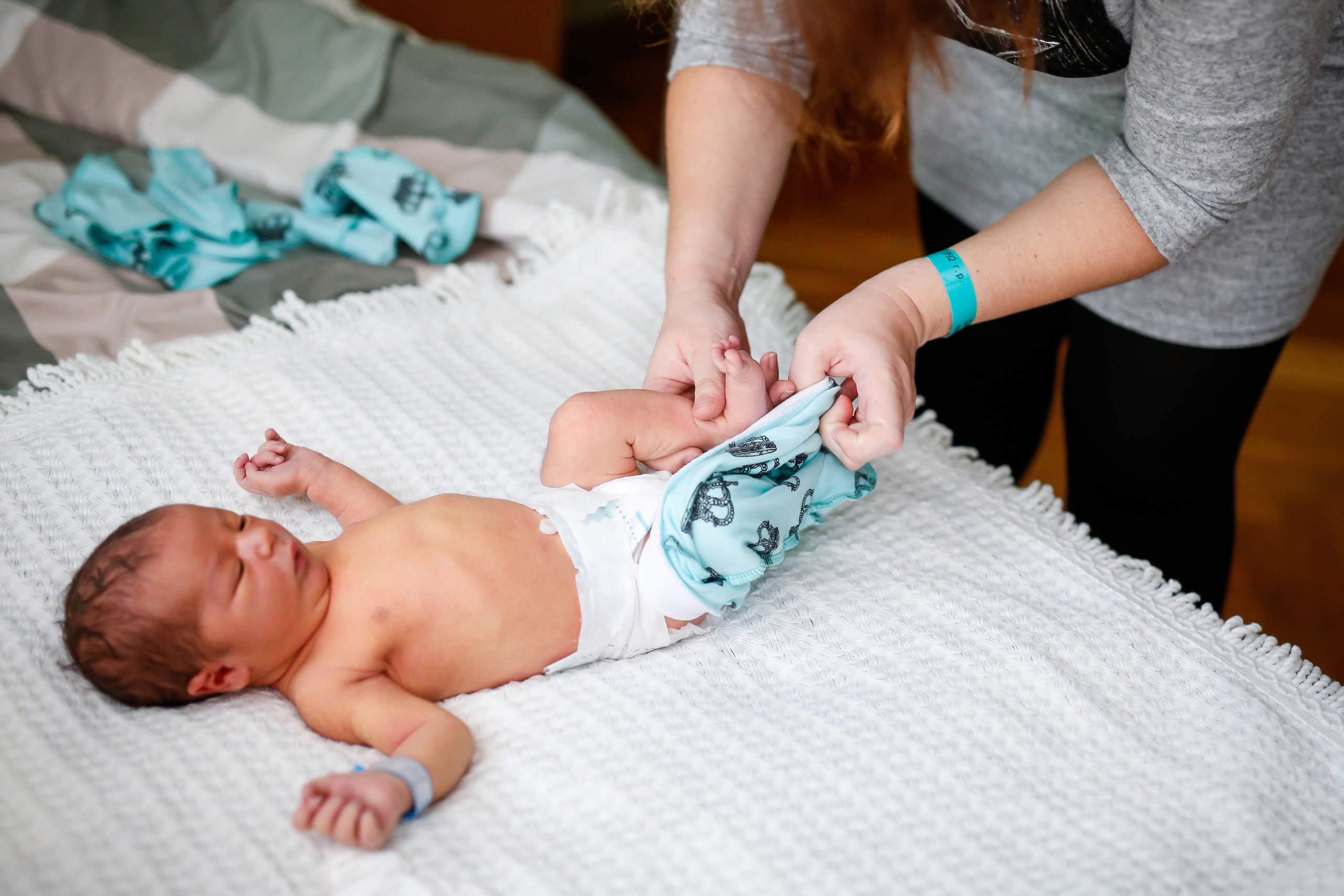 Выписка малыша. НЦАГиП. Отбасылық фотограф Алена Шаталова