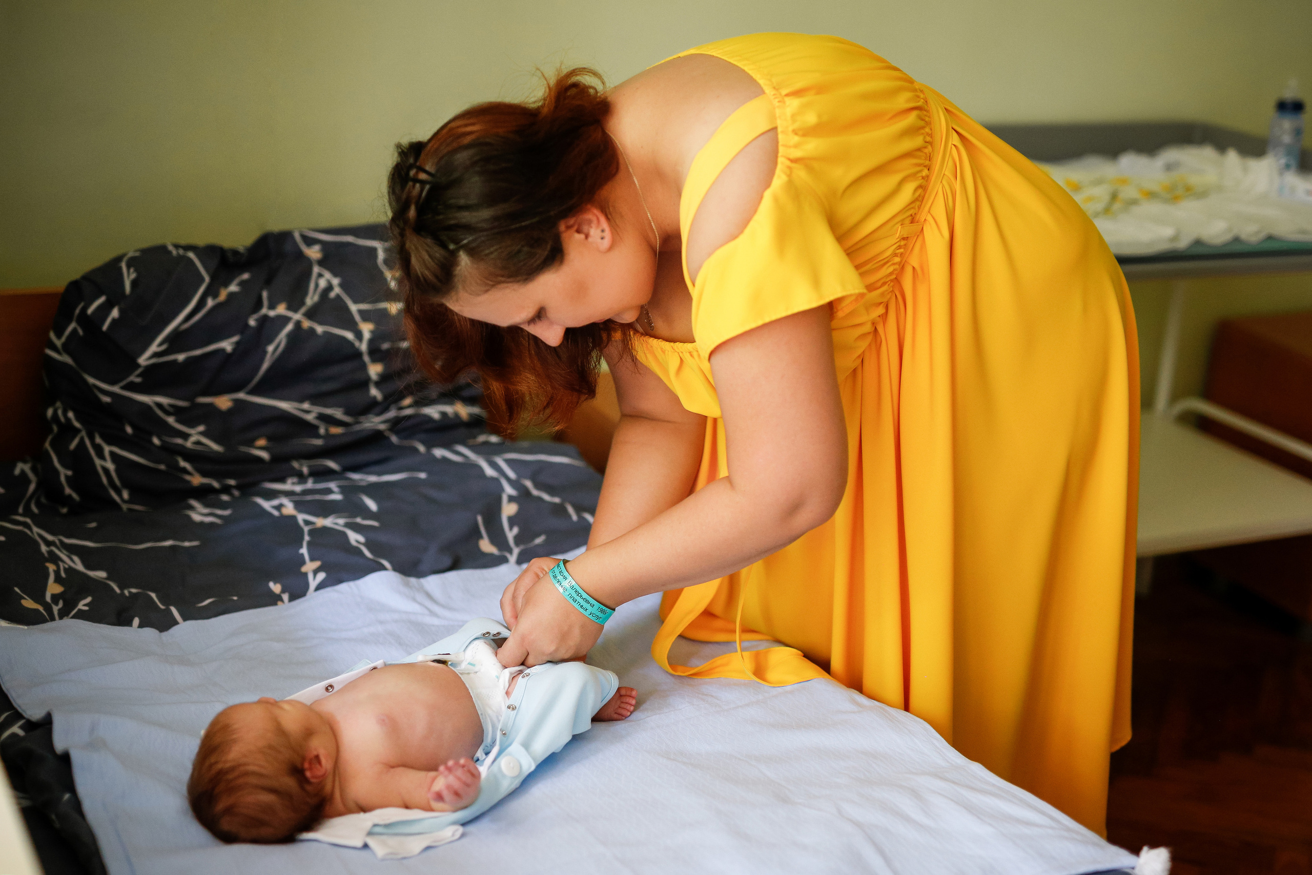 Выписка малыша. НЦАГиП. Отбасылық фотограф Алена Шаталова