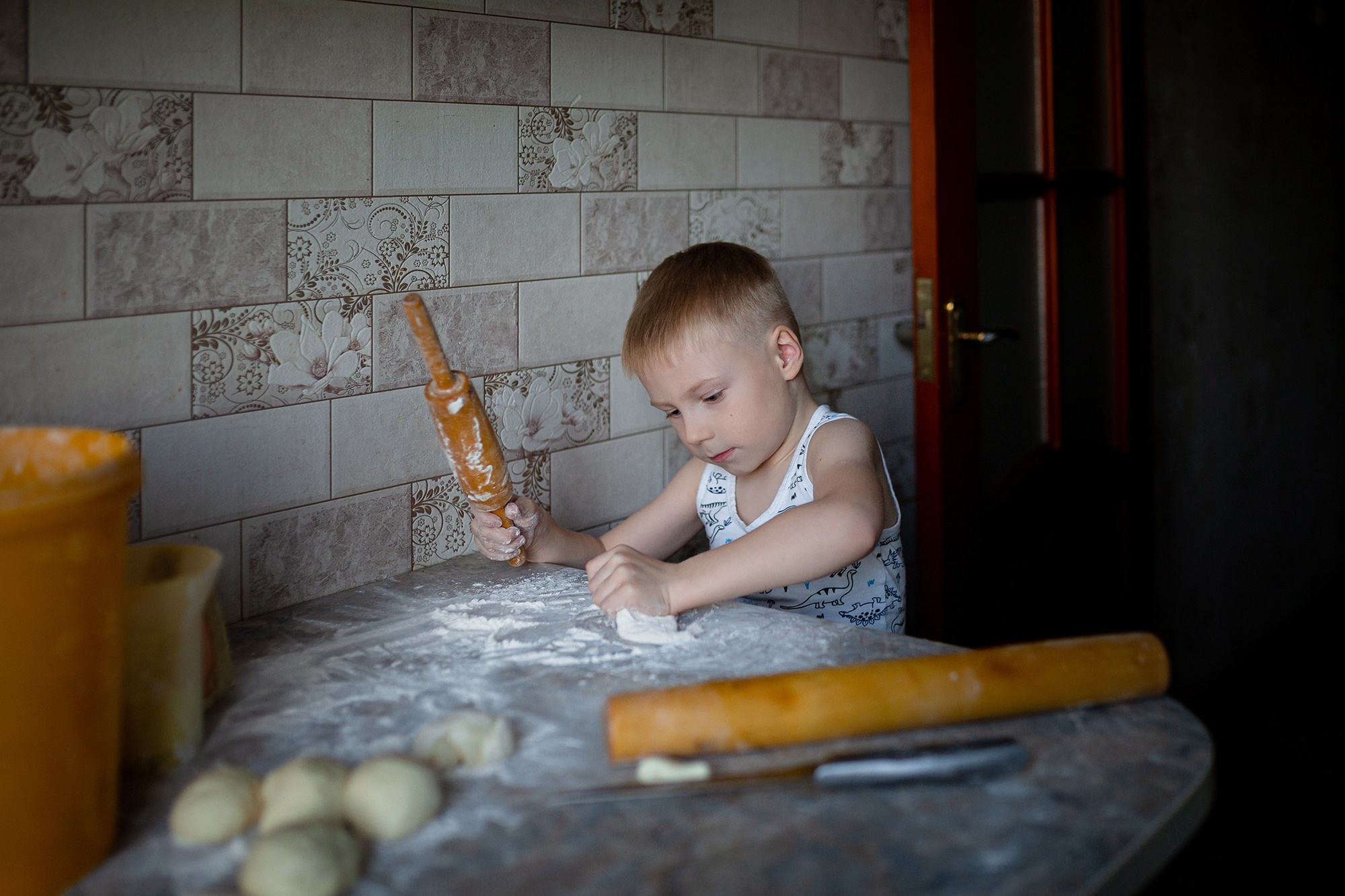 Вечер на кухне. Домашняя съёмка. Семейный фотограф Алёна Шаталова