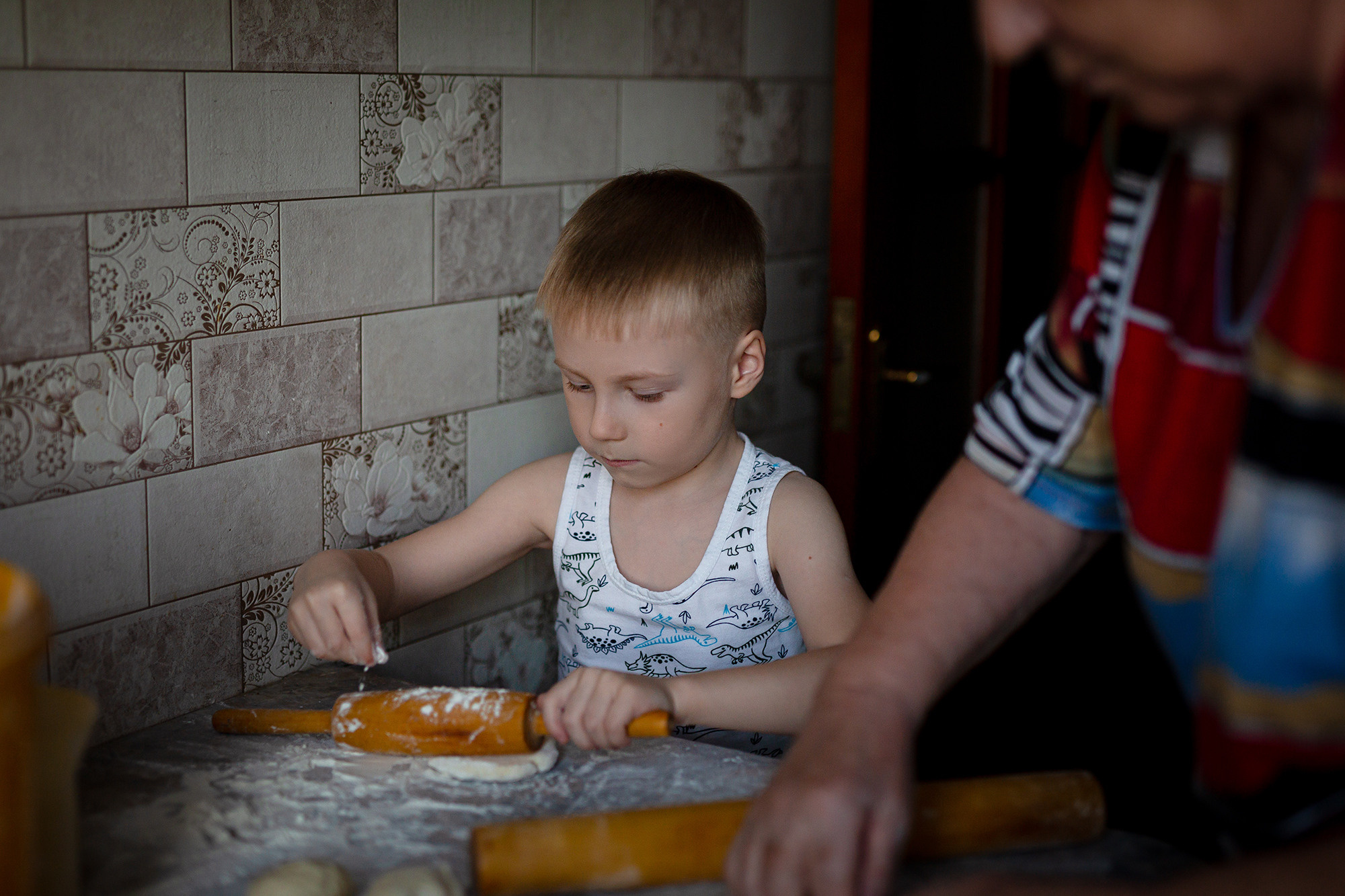 Вечер на кухне. Домашняя съёмка. Семейный фотограф Алёна Шаталова