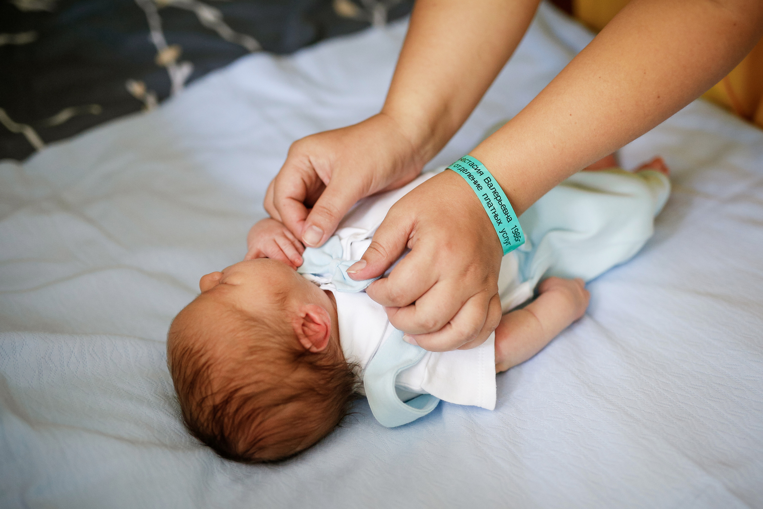 Выписка малыша. НЦАГиП. Отбасылық фотограф Алена Шаталова