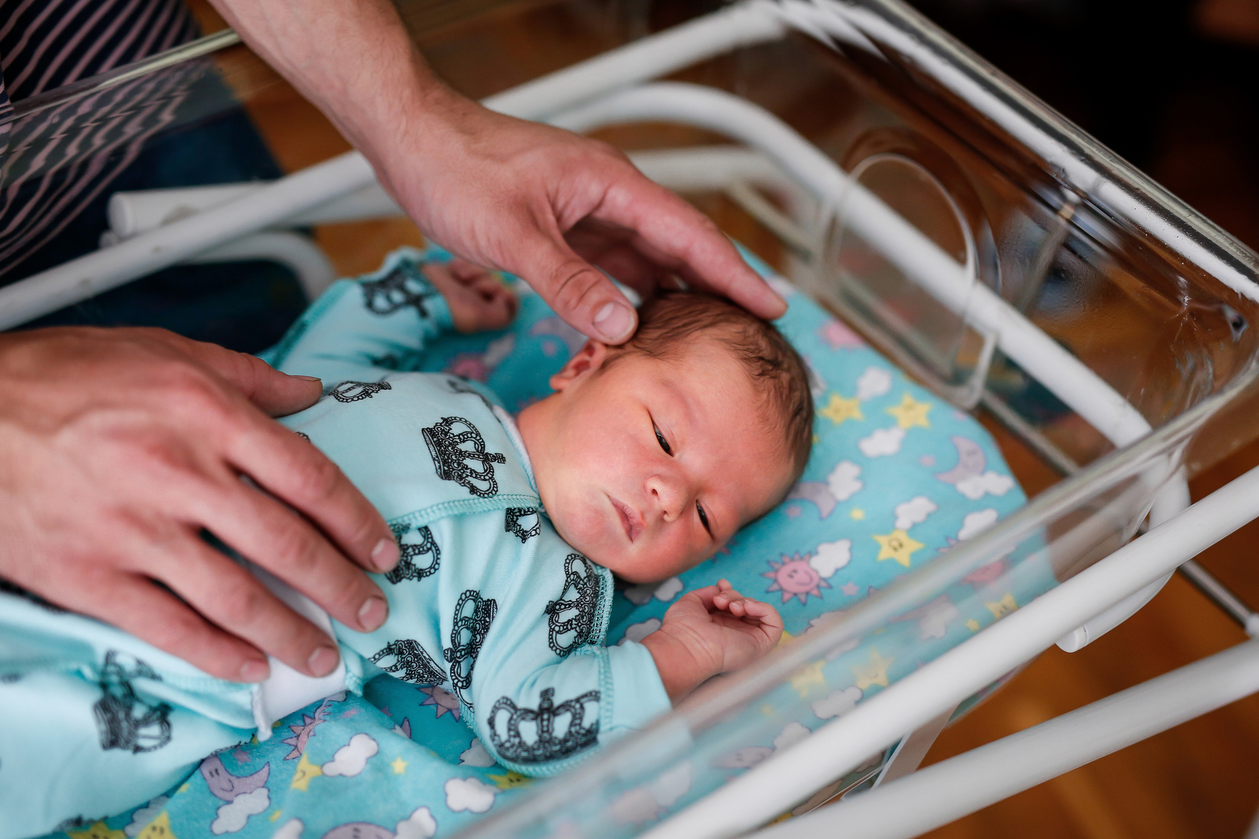 Выписка малыша. НЦАГиП. Отбасылық фотограф Алена Шаталова