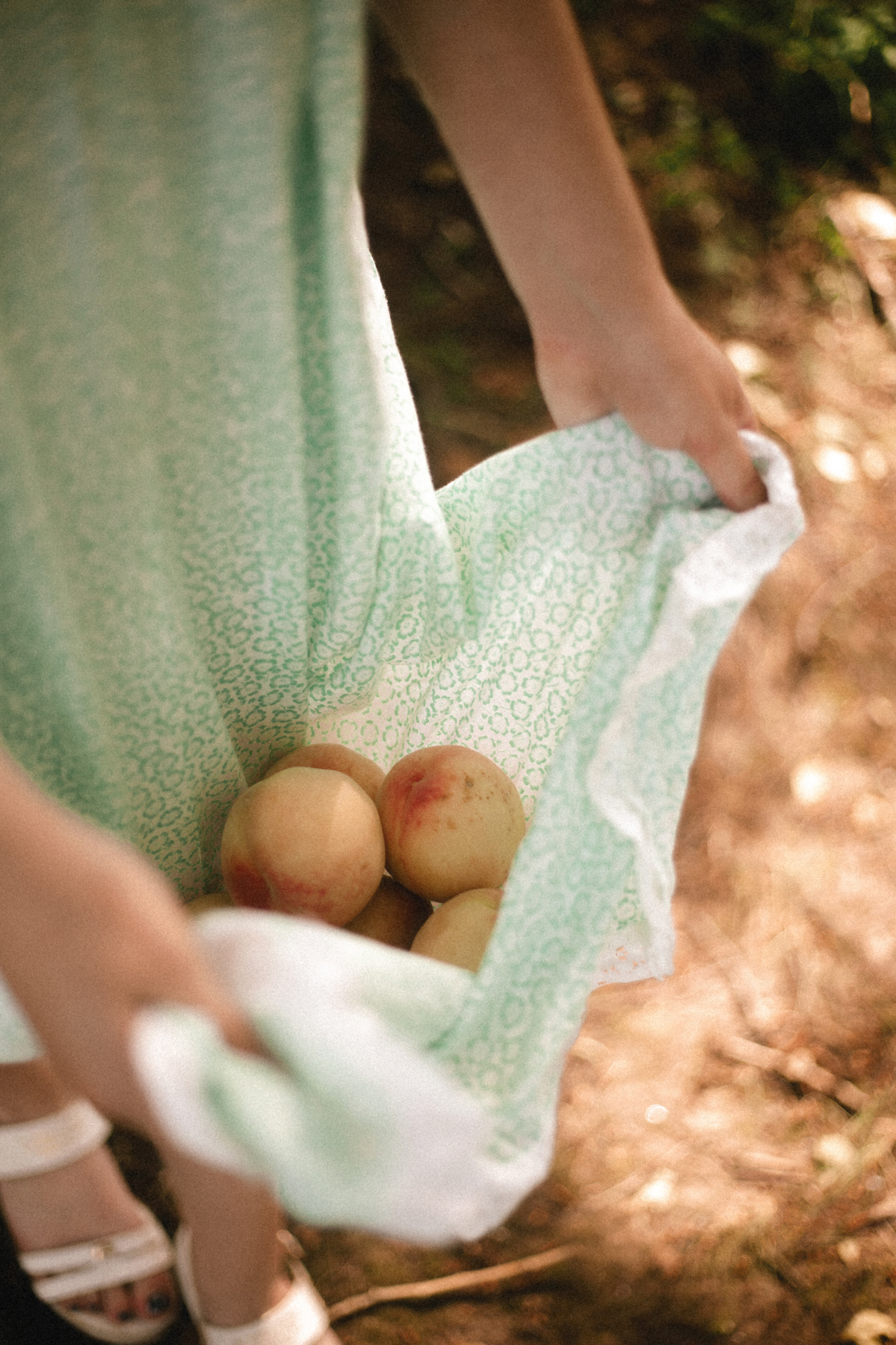 Девочка с персиками. Свадебный и портретный фотограф Анастасия Казакова Санкт-Петербург