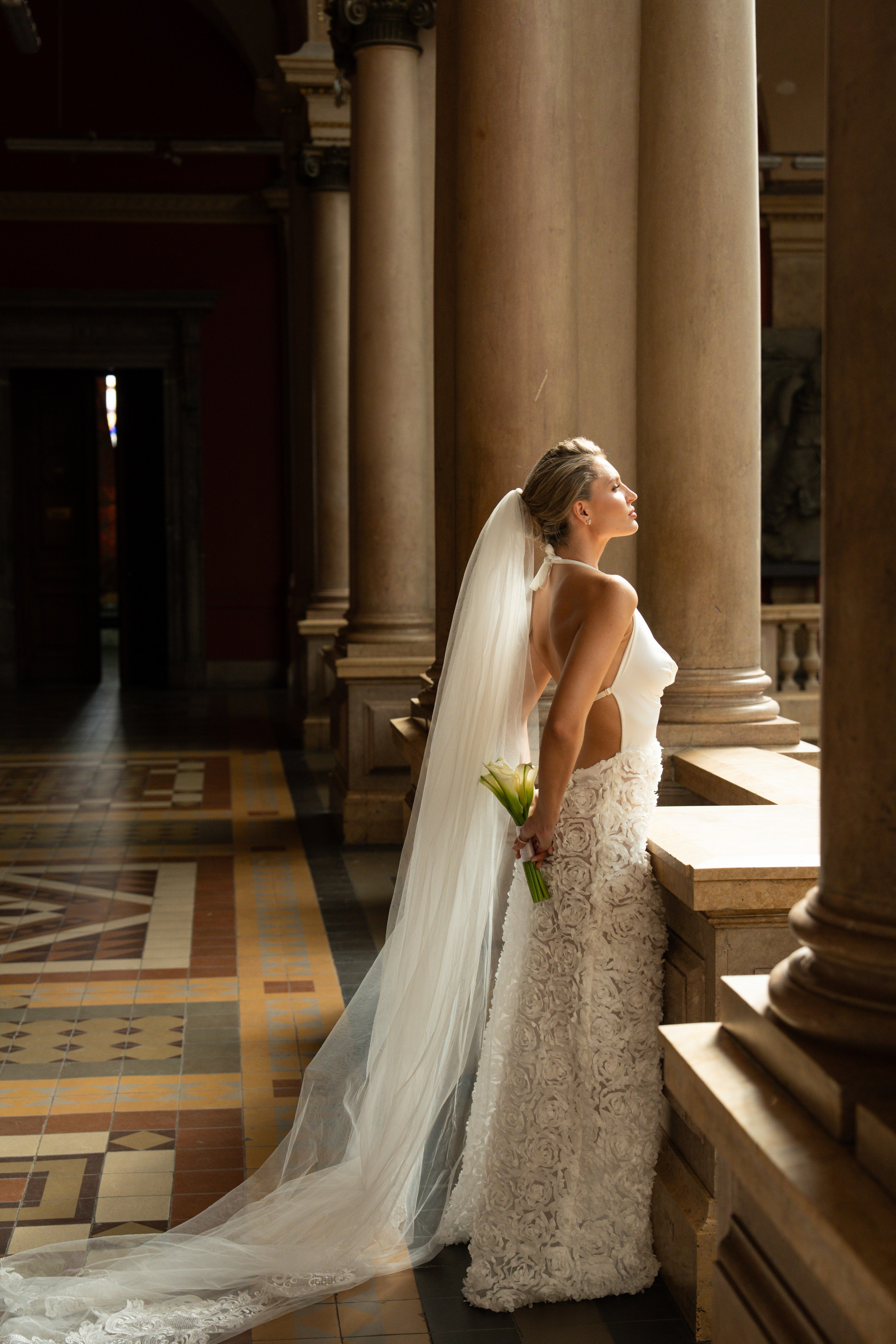 Свадебная фотосессия в Академии Штиглица в Петербурге. Свадебный фотограф в Москве Анна Полушина