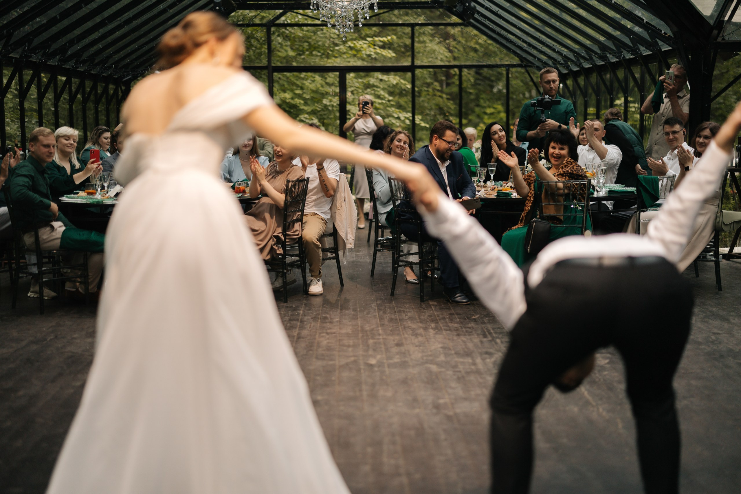 -Давай сделаем вид, что мы нормальные? -НЕТ. Свадебный фотограф Москва Мотеюнайте Виктория