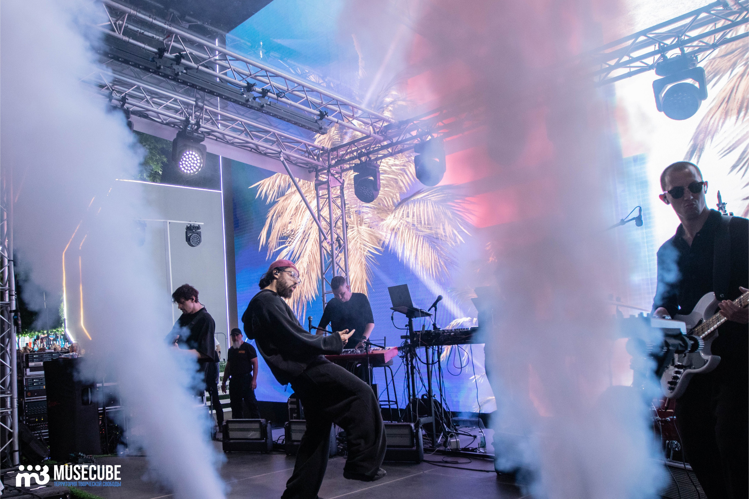 МОТ. Концертный фотограф