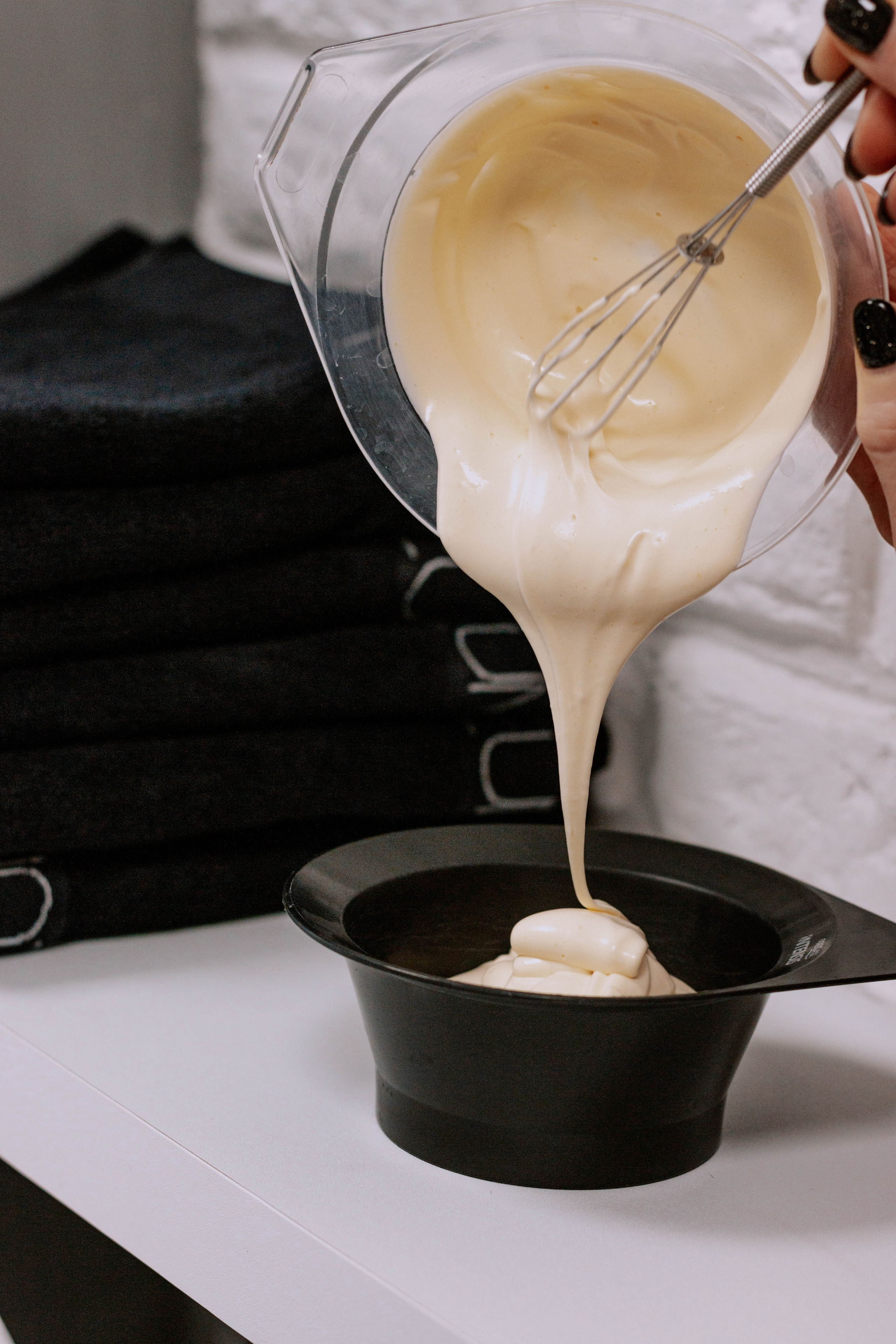 Настя- стилист по волосам. Бережно сохраняю ваши чувства и истории на своих фотографиях