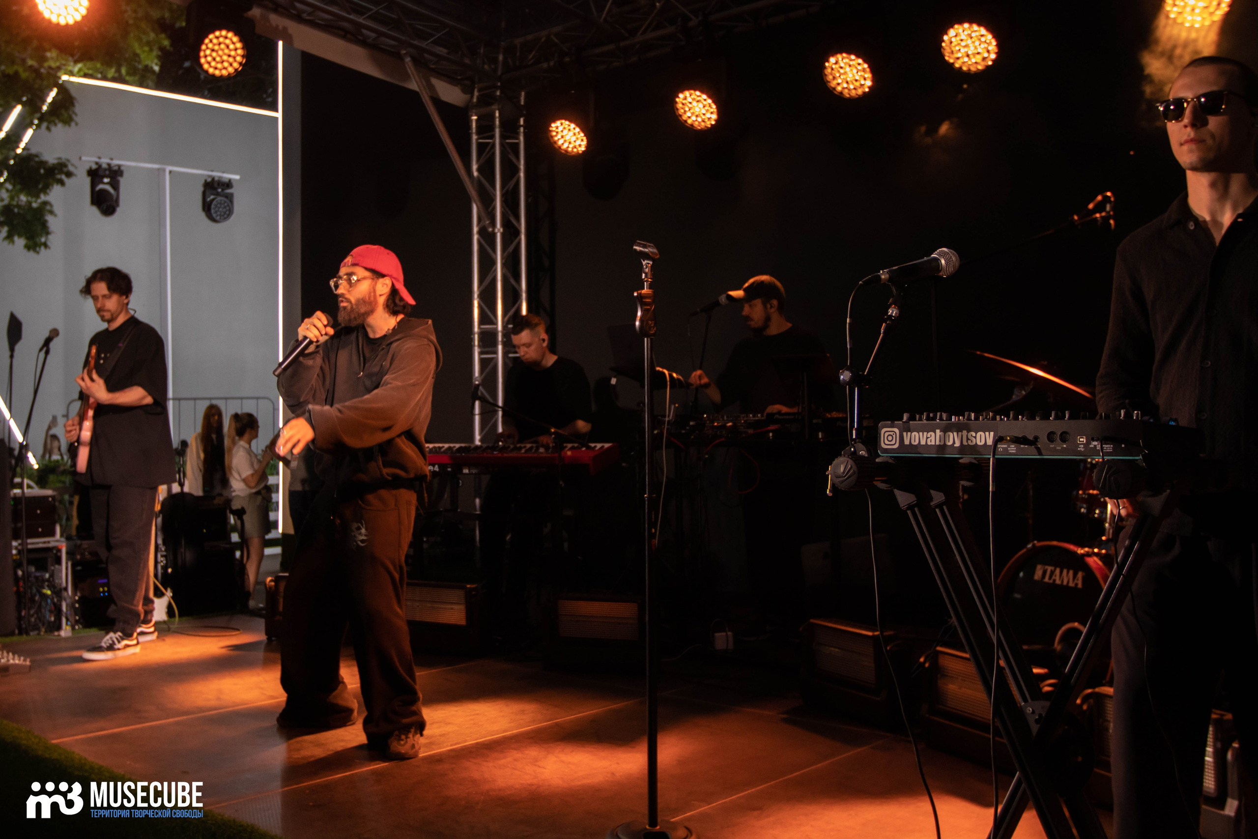 МОТ. Концертный фотограф