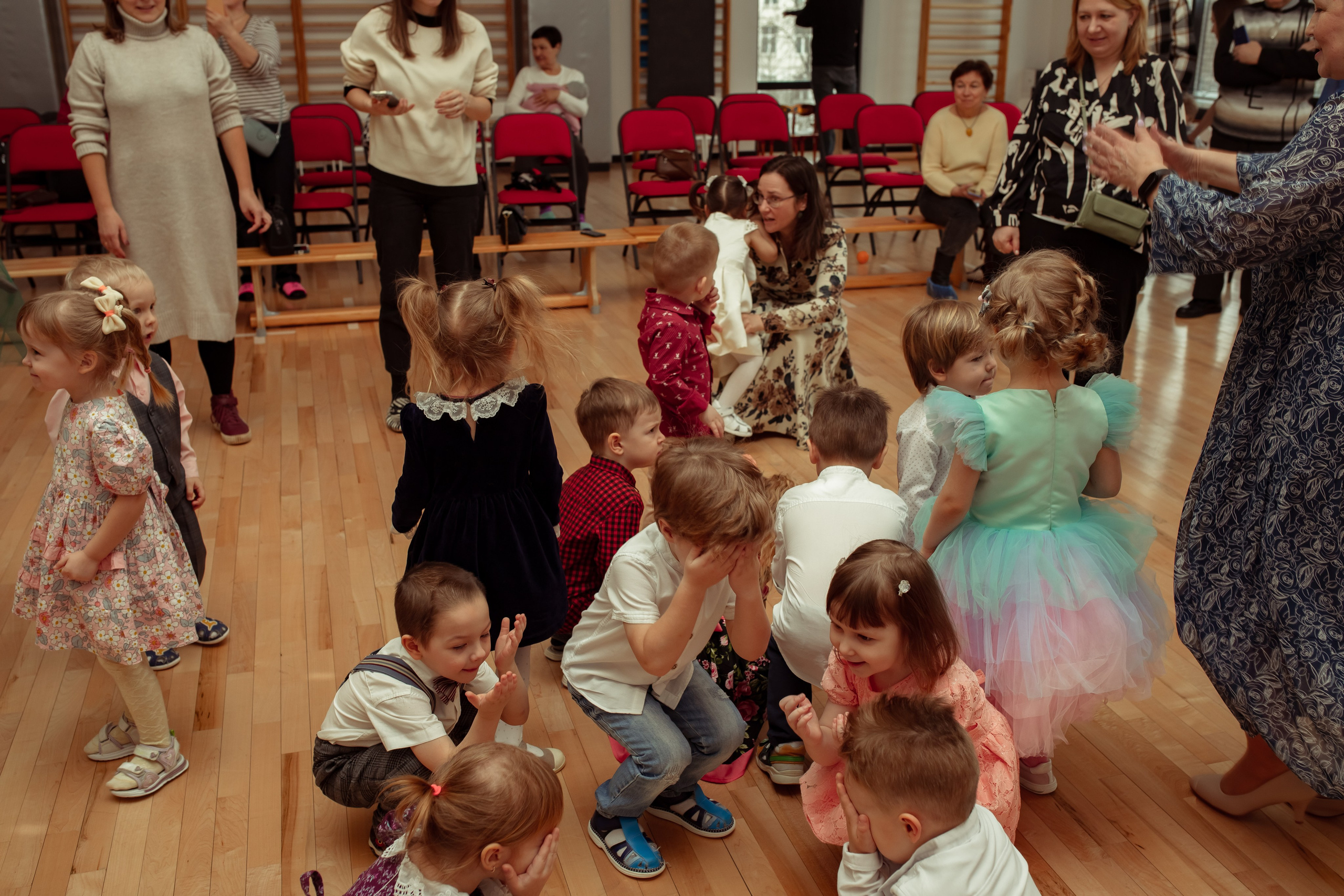 Праздник весны в детском саду. Семейный и детский фотограф в Москве Дорогова Екатерина