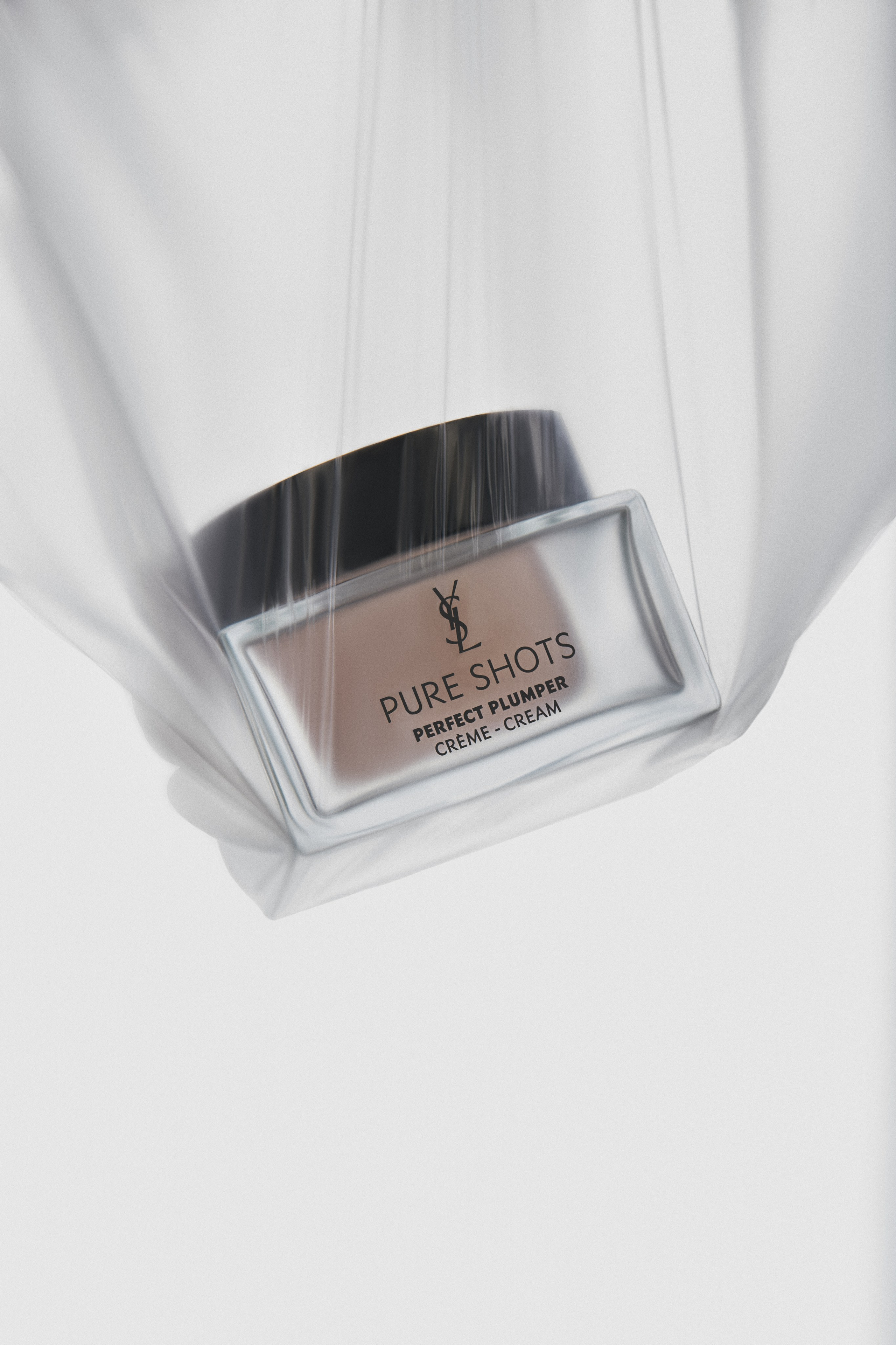 BEFORE/AFTER PRODUCT. Ekaterina Tambovtseva. Professional retoucher. Beauty. Fashion. Commercial. Retouching from $3