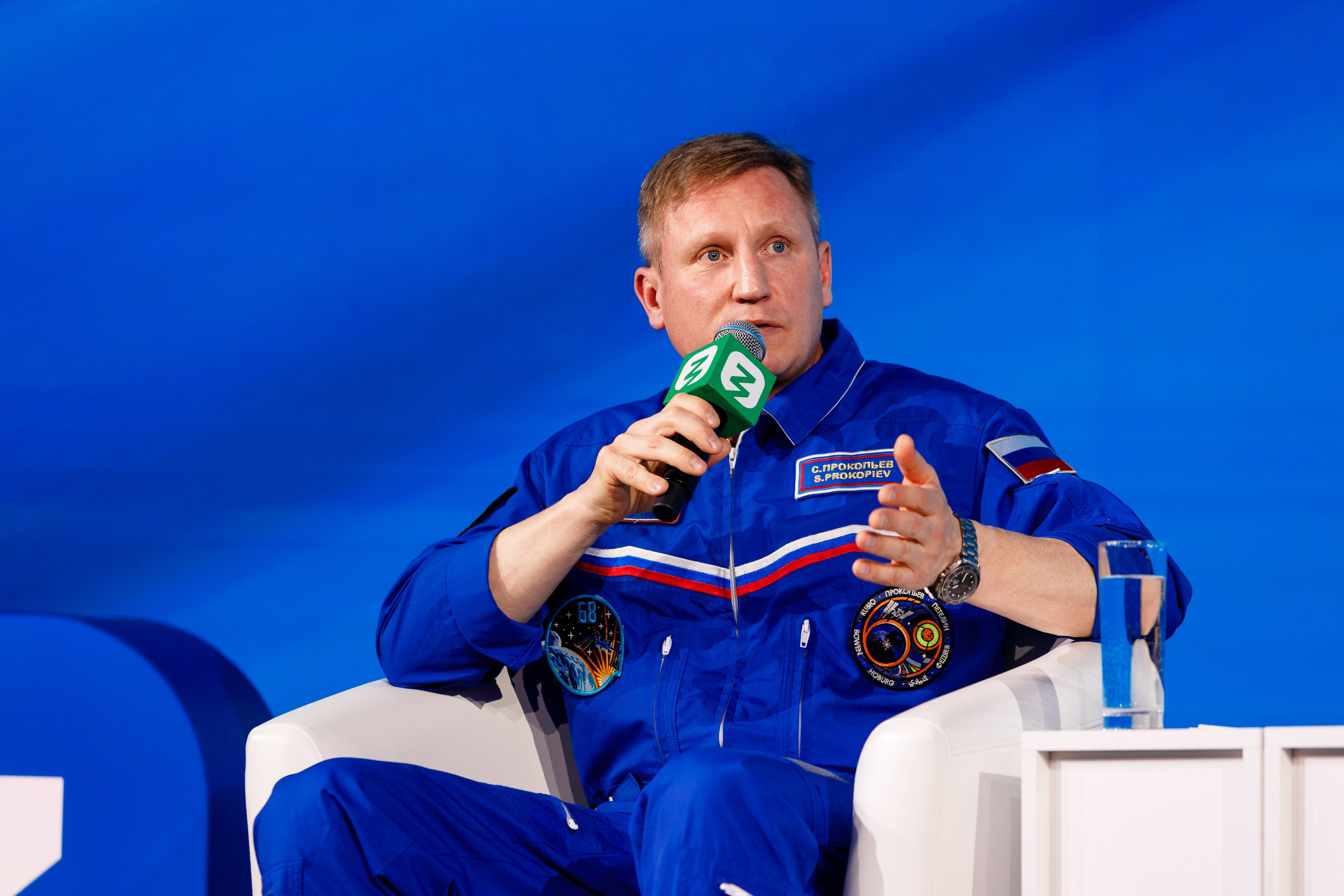 Всемирный фестиваль молодёжи 2024 в России. Репортажный фотограф в Москве, Сочи и Санкт-Петербурге