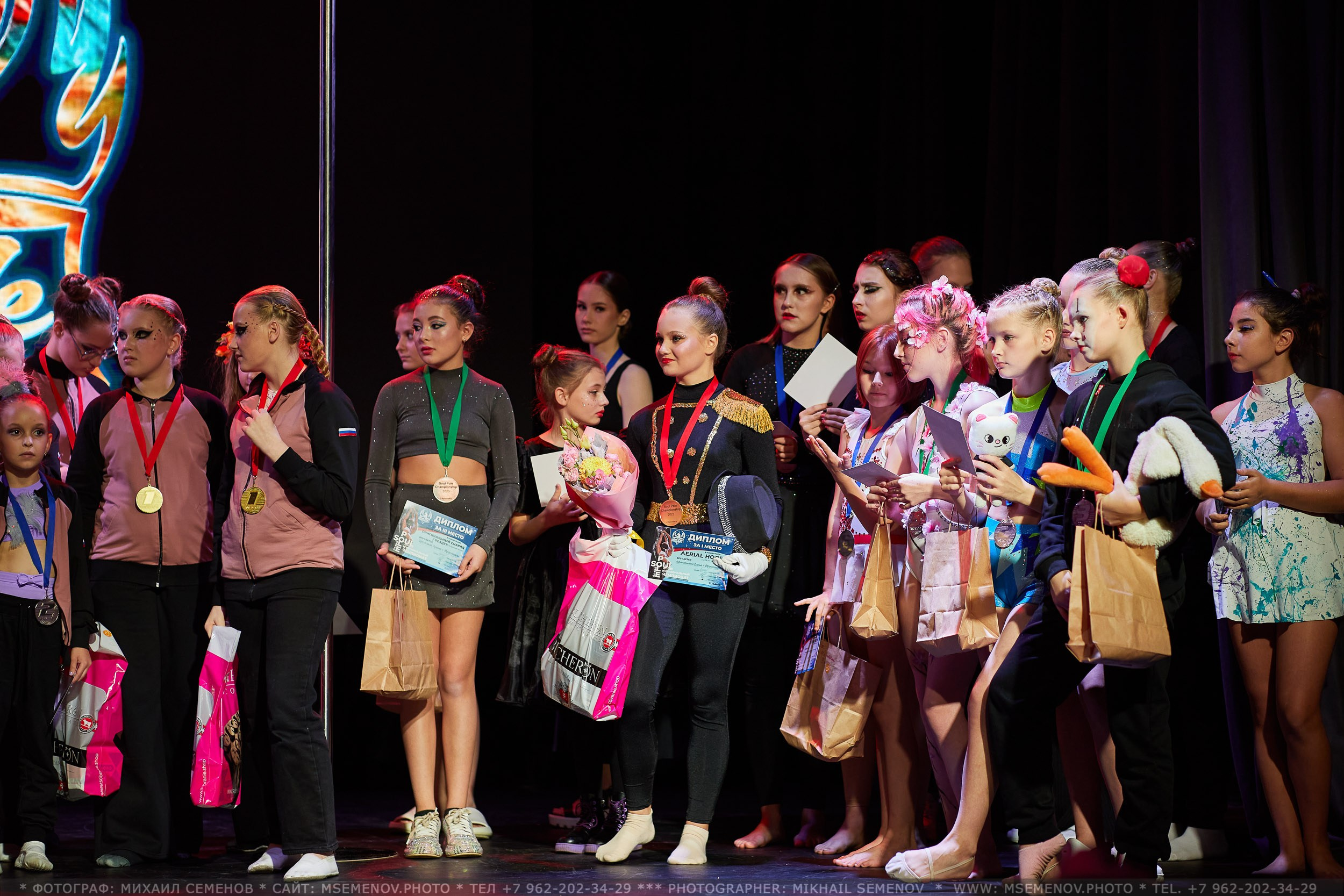 Анонс «SOUL POLE CHAMPIONSHIP IV». Photographer for business Mikhail Semenov. Aqua photo studio, photo school