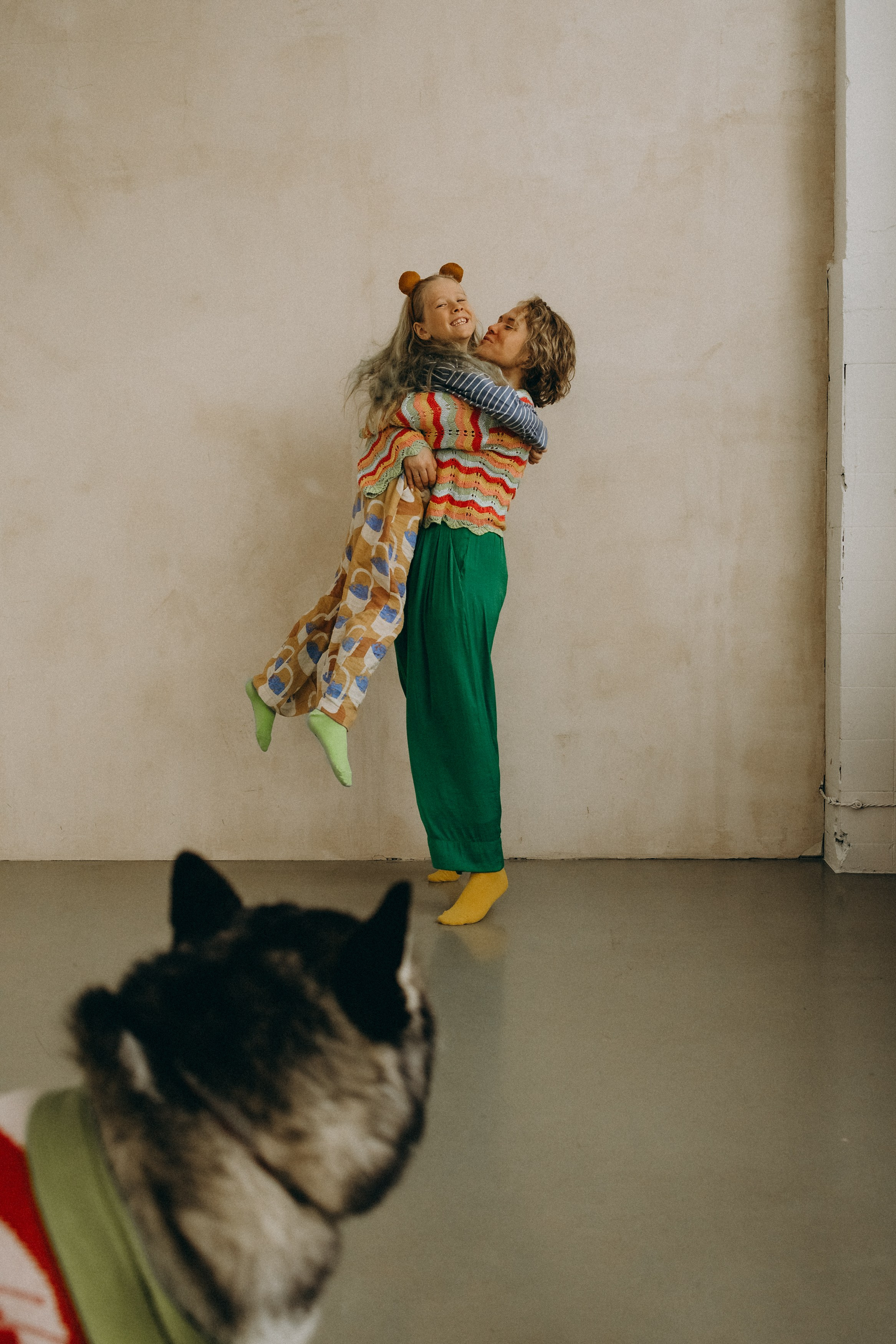 Катя, Лида, Вольт. Главная