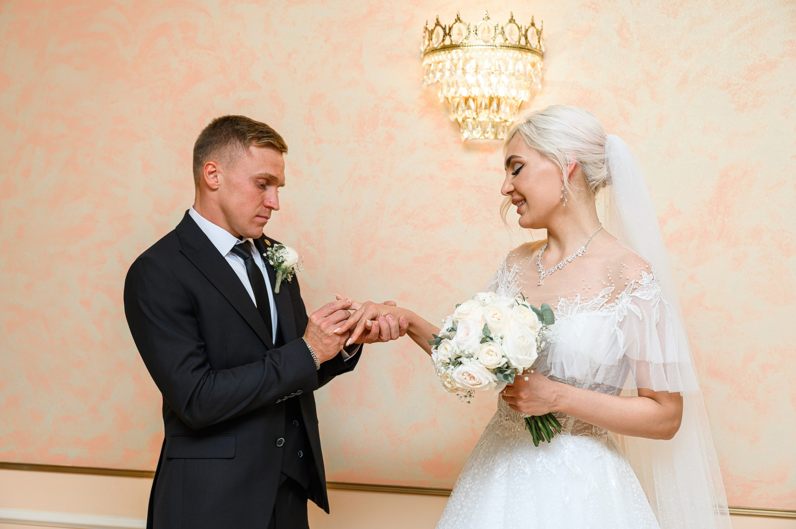 Свадебная фотосессия гостиничный комплекс Бережки Холл. Свадебный фотограф Москва Юрий Кульман