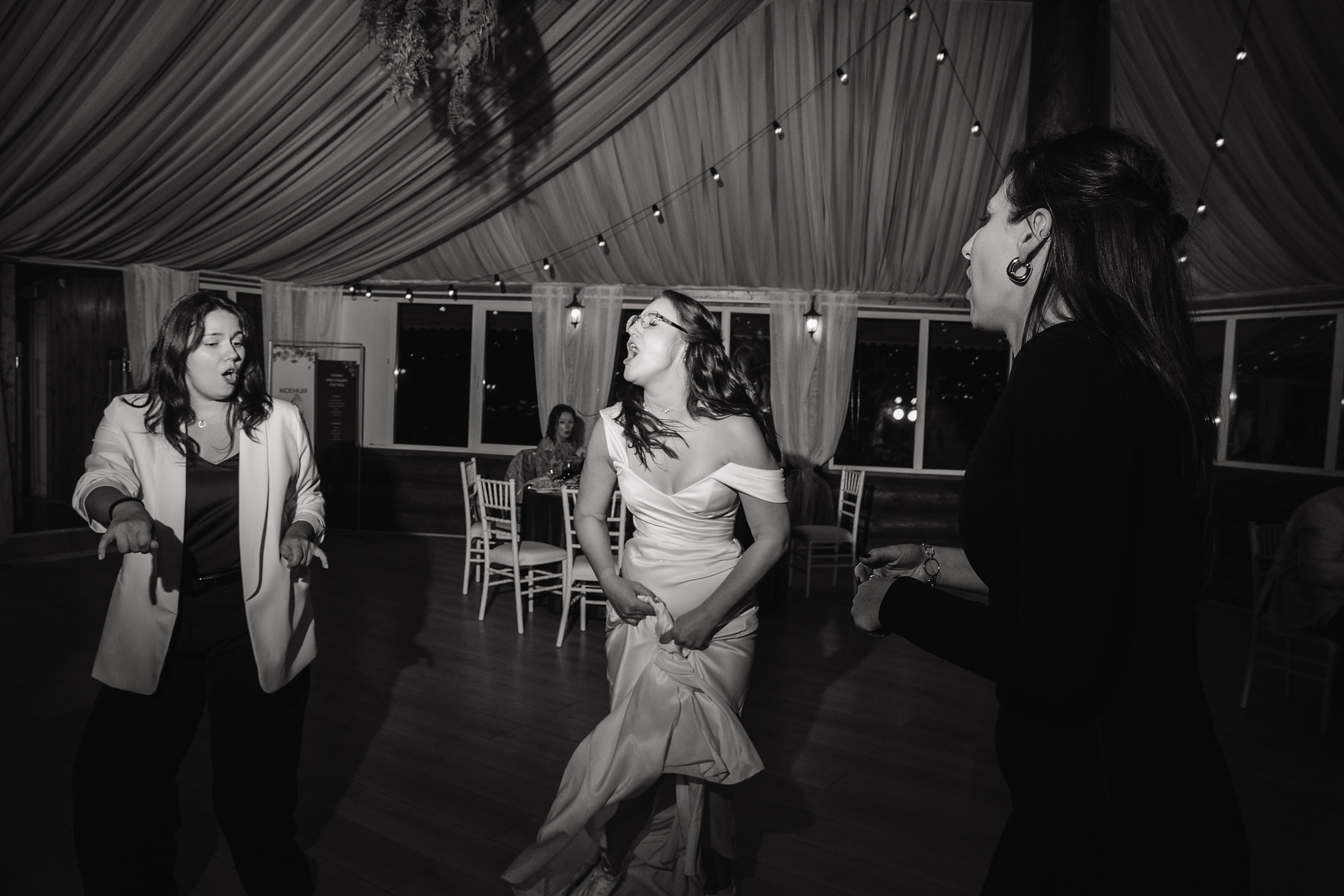 Камерная русско-американская свадьба, когда любовь побеждает все. Свадебный фотограф в Воронеже Алексей Логинов