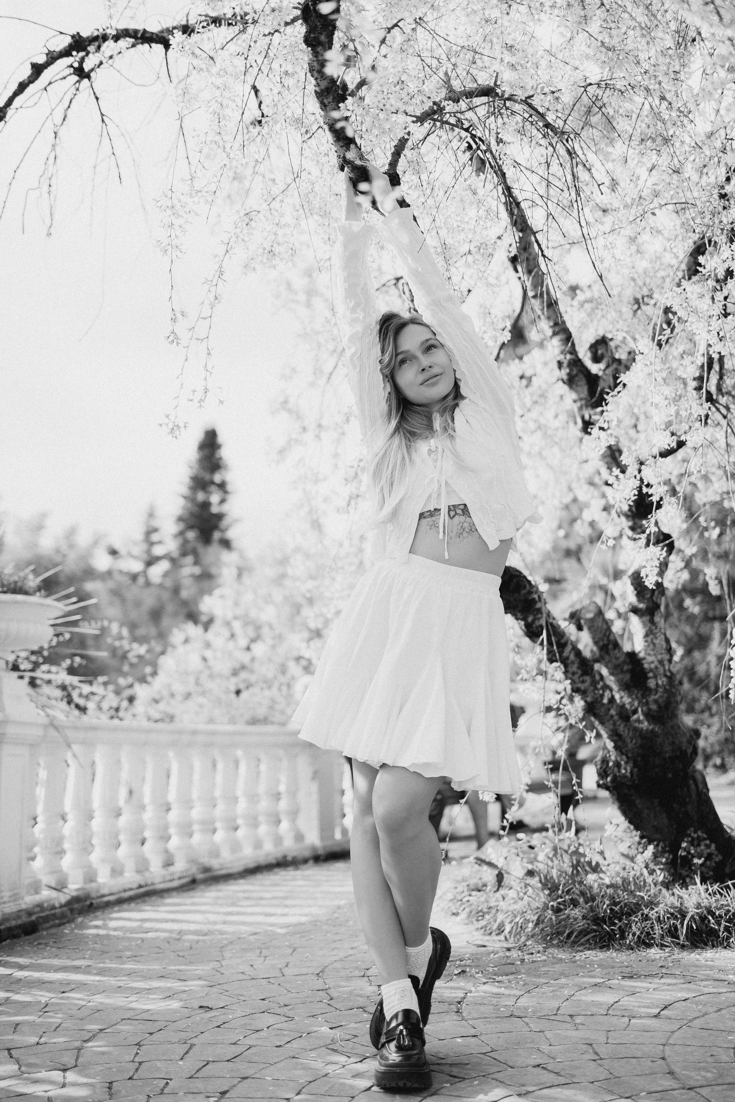 Света в сакуре. Фотограф Сочи Адлер Сириус Красная поляна Олеся Минив