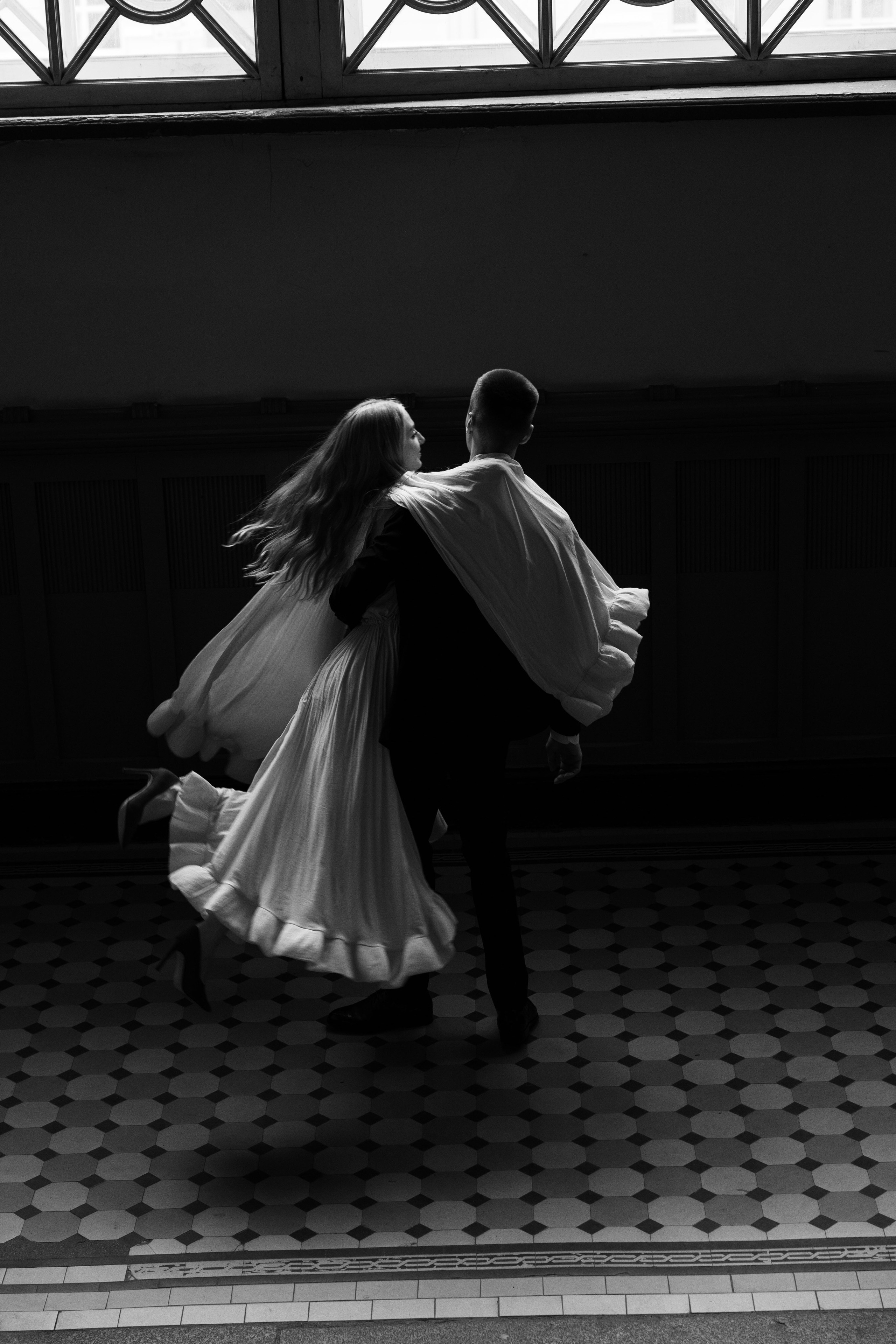 Даша и Константин Витебский вокзал. Фотограф/видеограф в Санкт-Петербурге Динара Гольдина