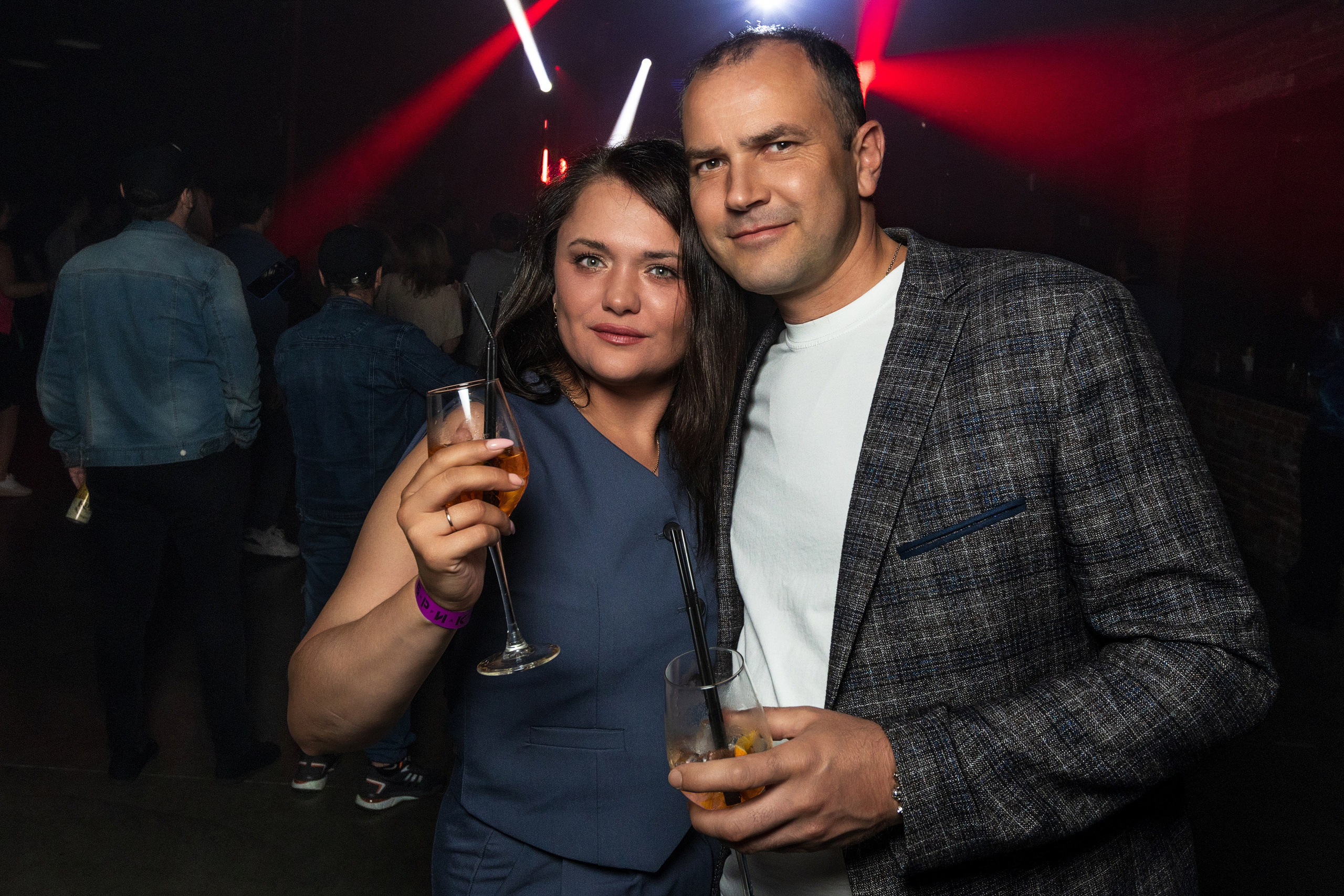 System Reality: Glow! в клубе Фабрика, Екатеринбург. Репортажный фотограф Екатеринбург | Яркий, качественный репортаж | Концерты, клубы, репортаж, праздники, корпоративы