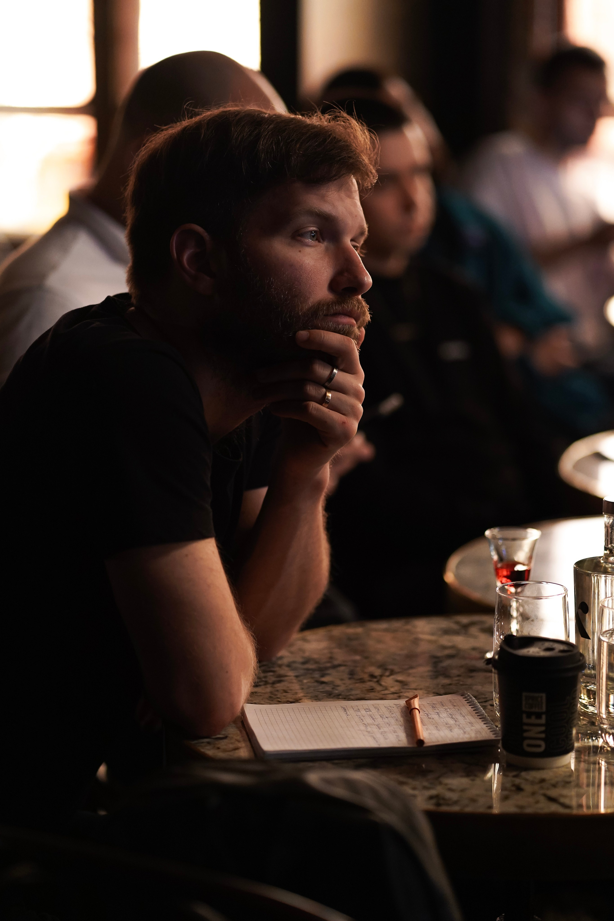 Bar Boss в «Детектив, где Вы?» (2024). Фотограф с психологическим образованием