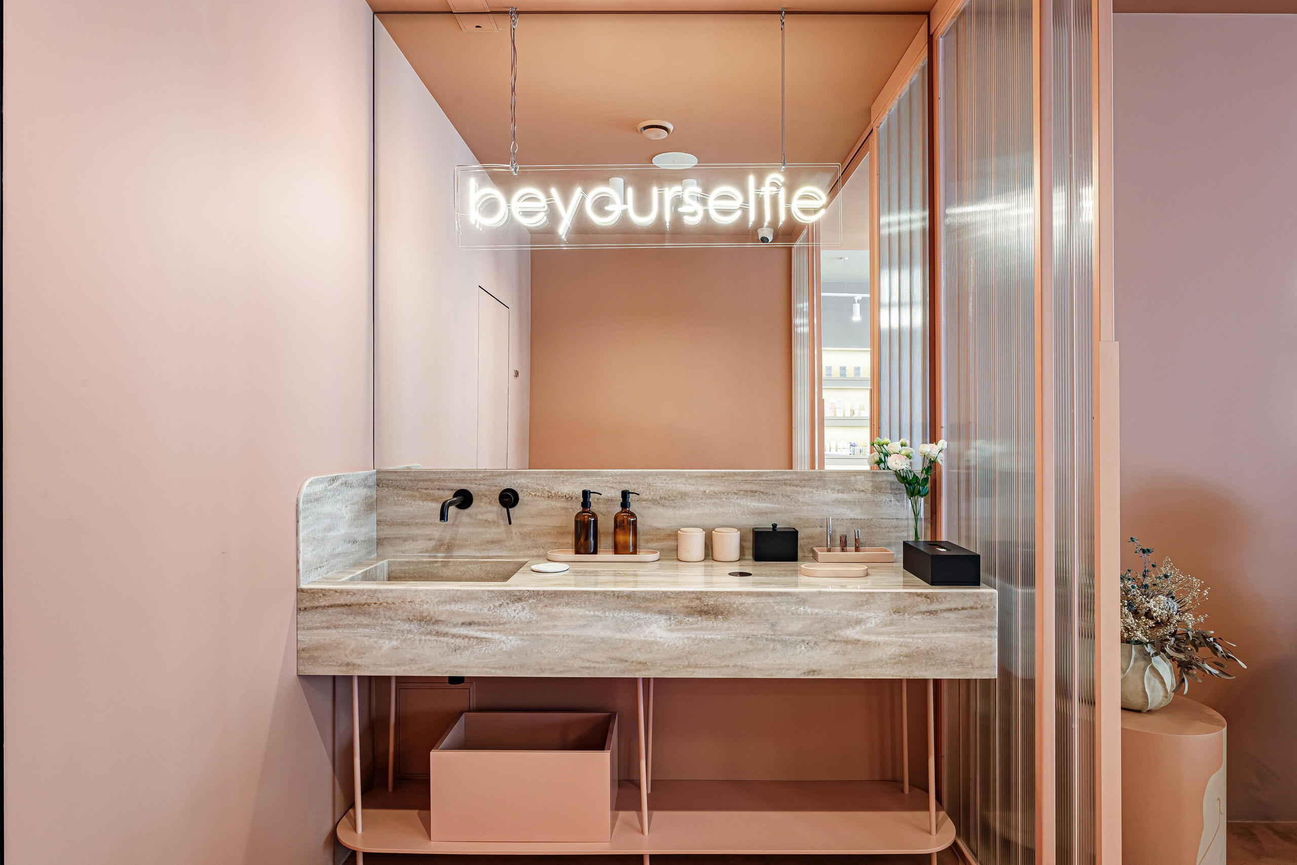 Интерьерная съёмка салона красоты. Свадебный, семейный, интерьерный фотограф в Краснодаре Денис Голощапов