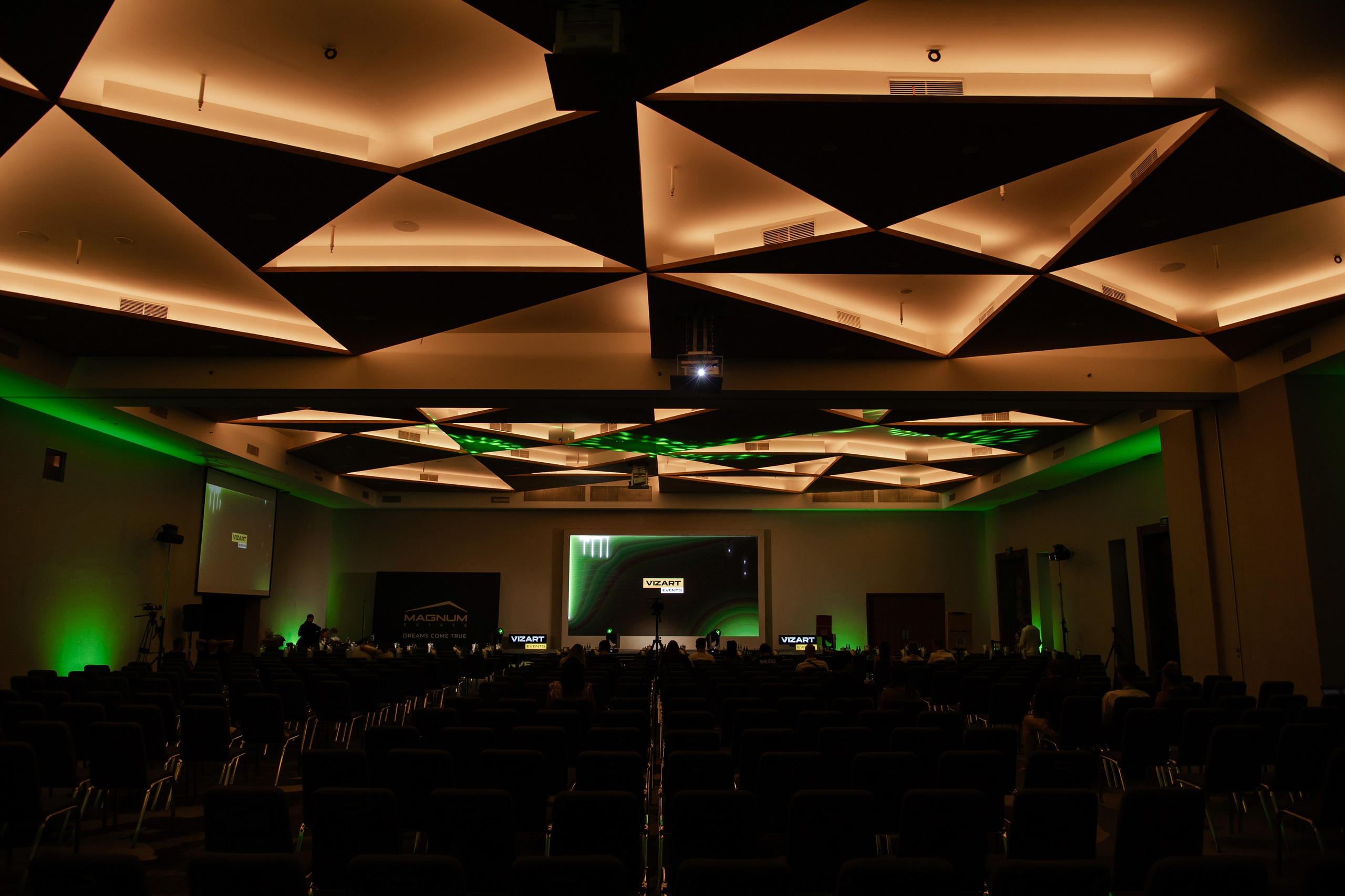 INVESTFORUM (Оскар Хартман)