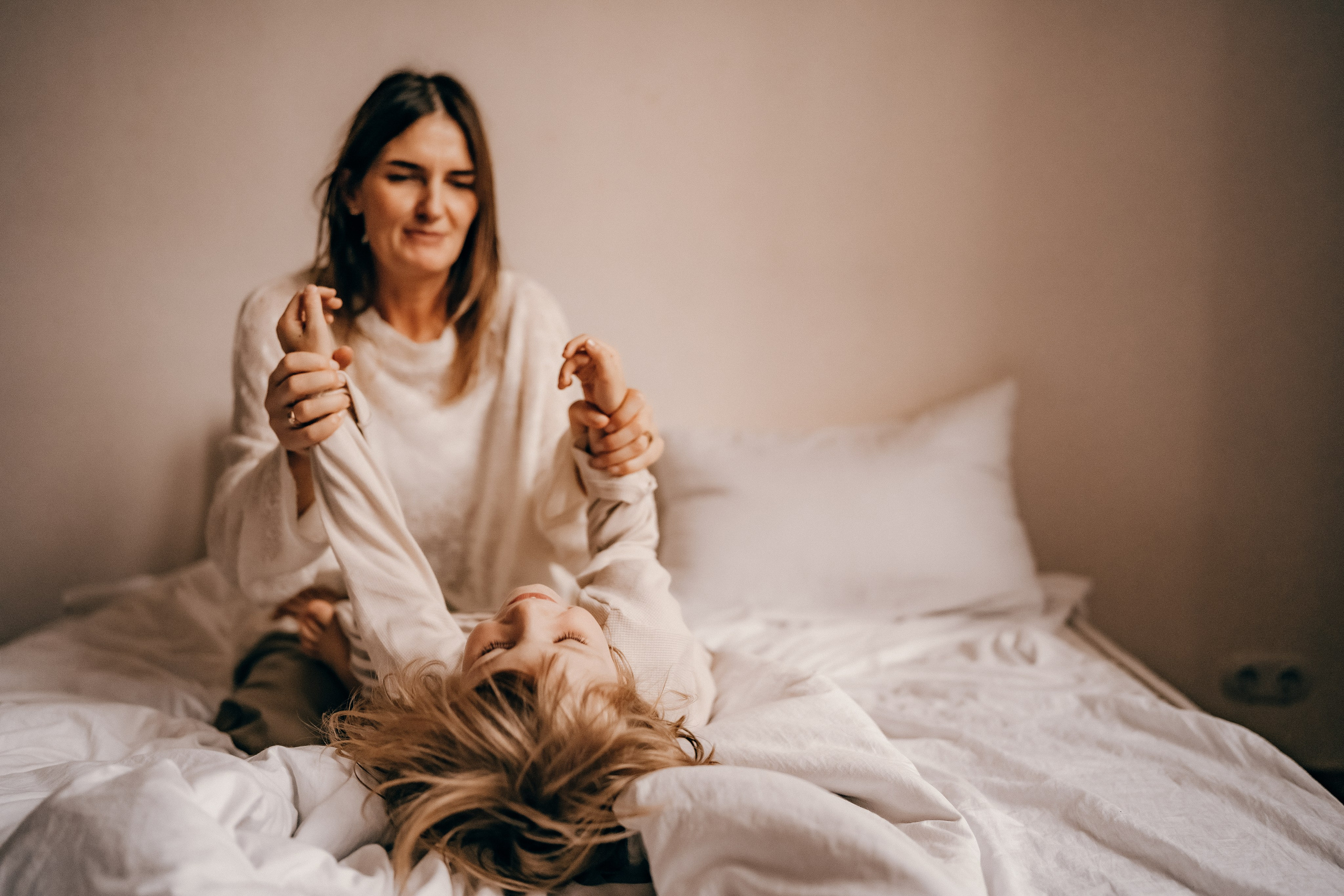 Объятья и немного баловства. Главная