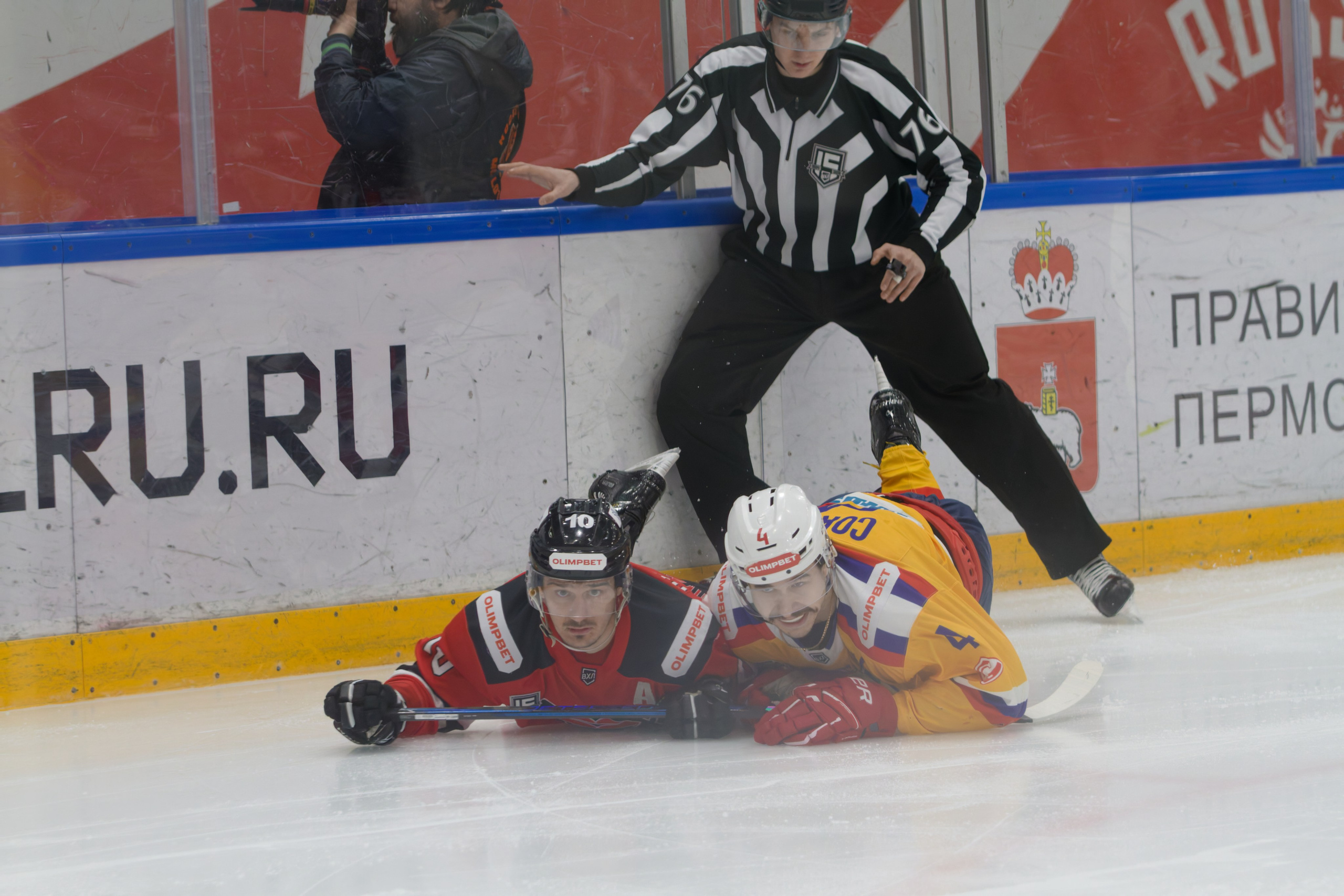 Хоккей. Молот-Химик 12.02.2025. Репортажный и спортивный фотограф в г. Пермь Зильберг Павел