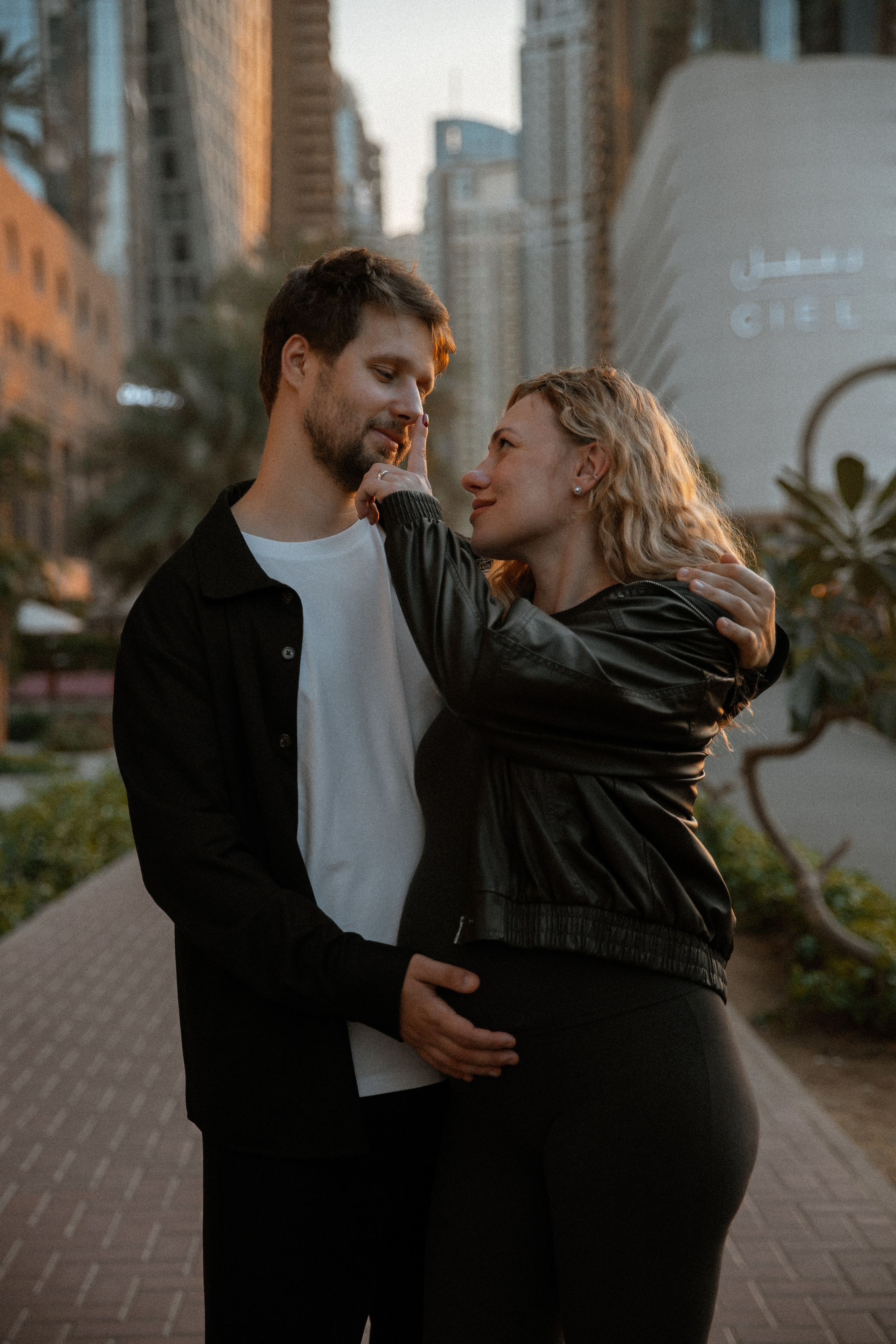 Street Style pregnancy. Валерия Солнцева свадебный и семейный фотограф