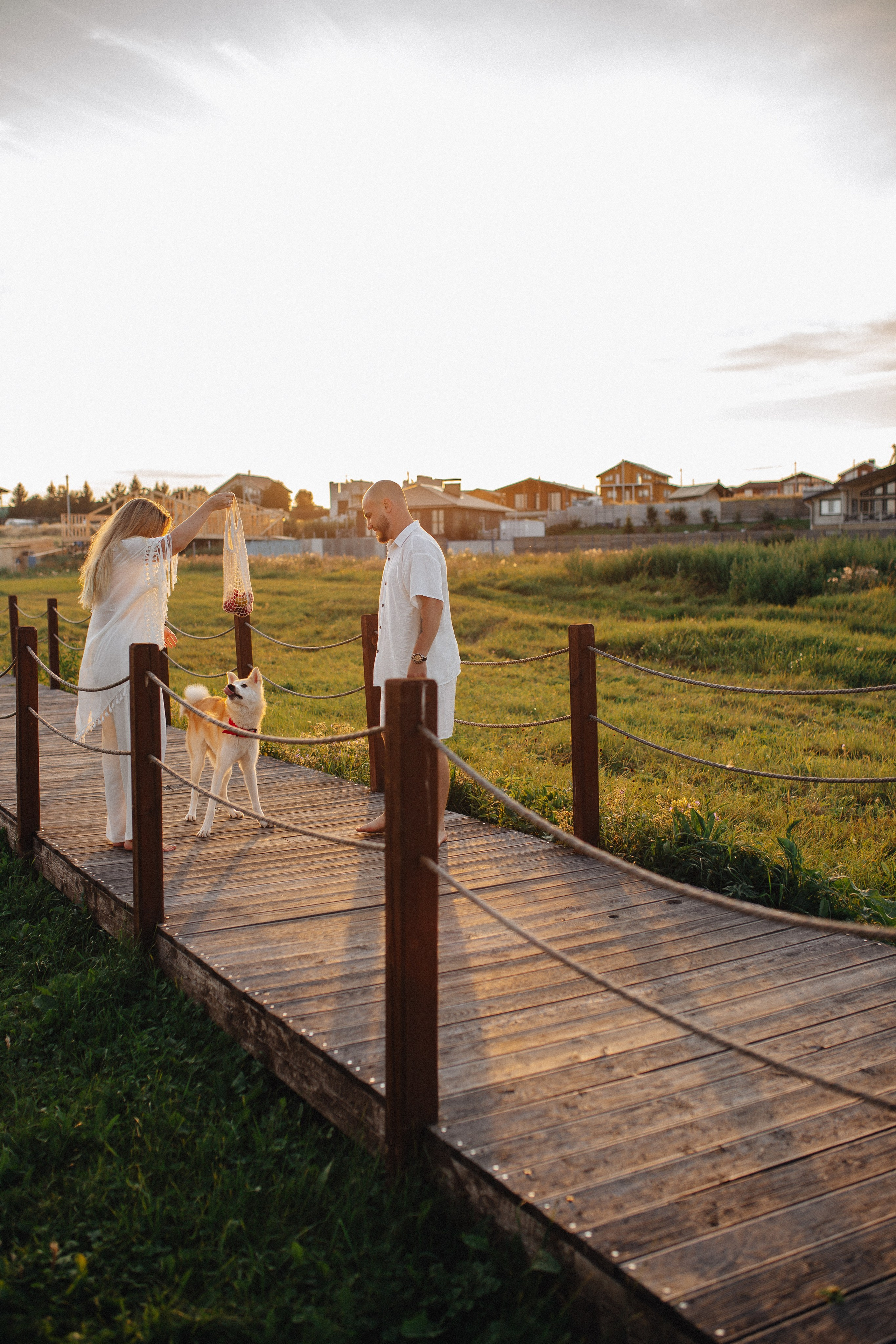 Летним вечером на пляже. Свадебный фотограф Новосибирск