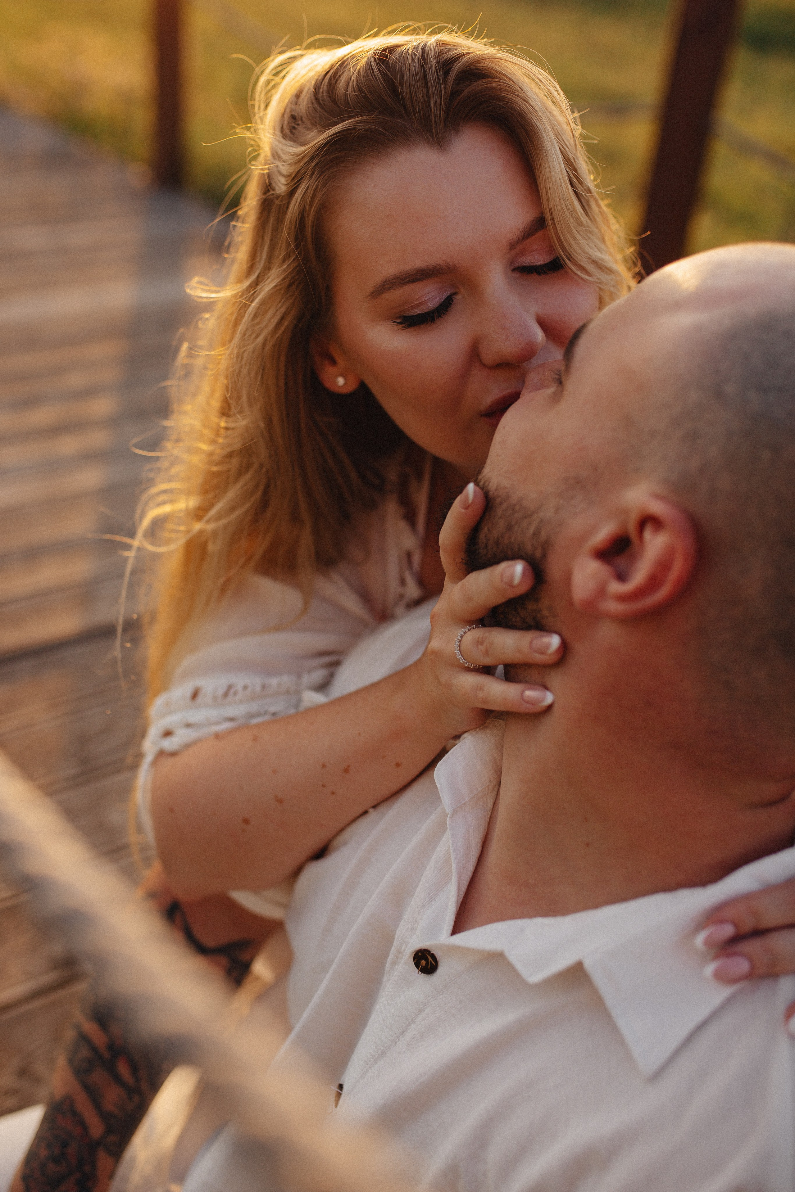 Летним вечером на пляже. Свадебный фотограф Новосибирск