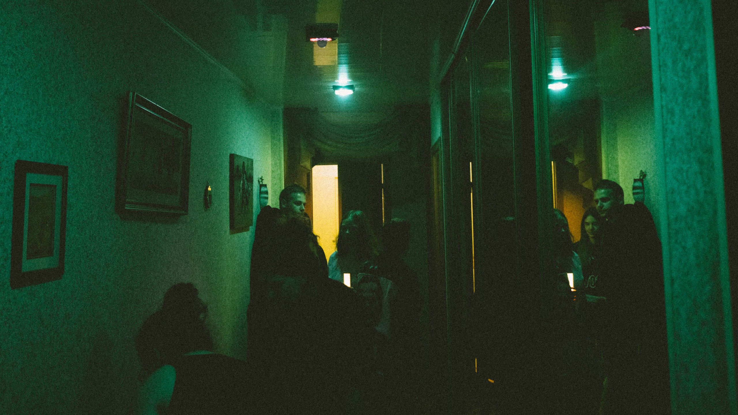 Backstage. Fotografo a Mosca con un’atmosfera notturna di foto