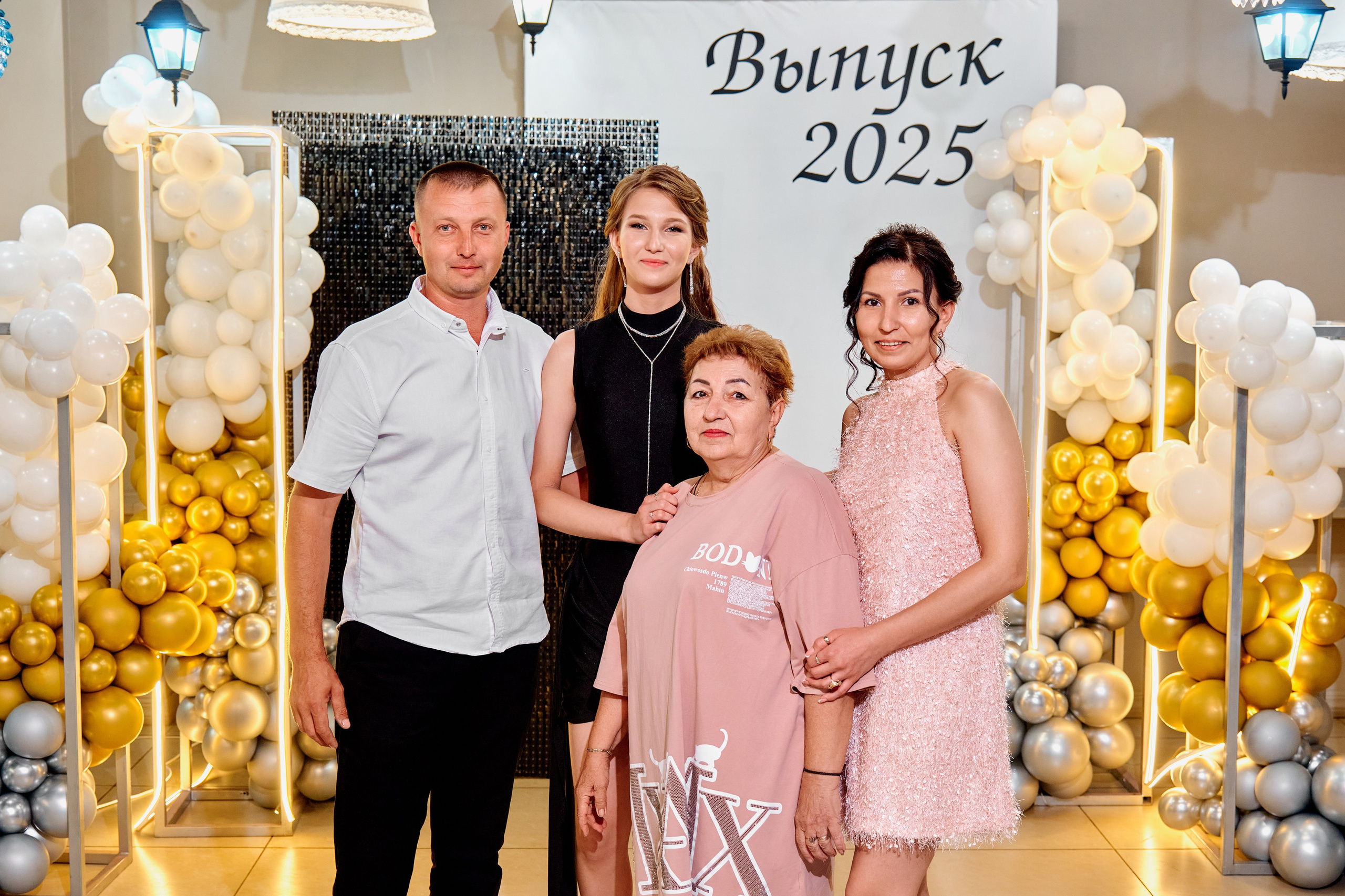 Выпускной 9 класс. Школа 10. Фотограф Таганрог Анна Трайжон