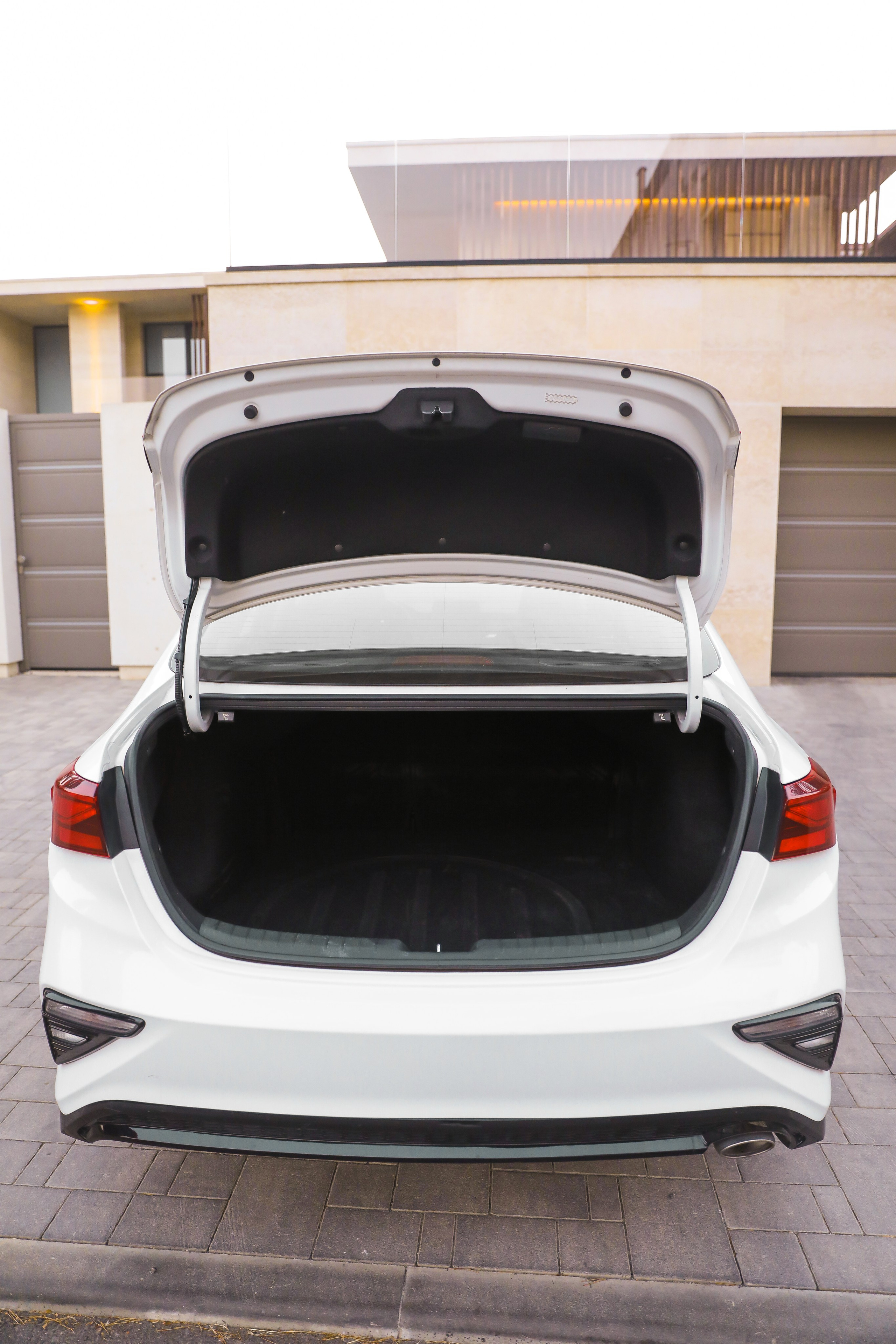 АВТО. Photographer Viktoriya Markushina «My world throug»