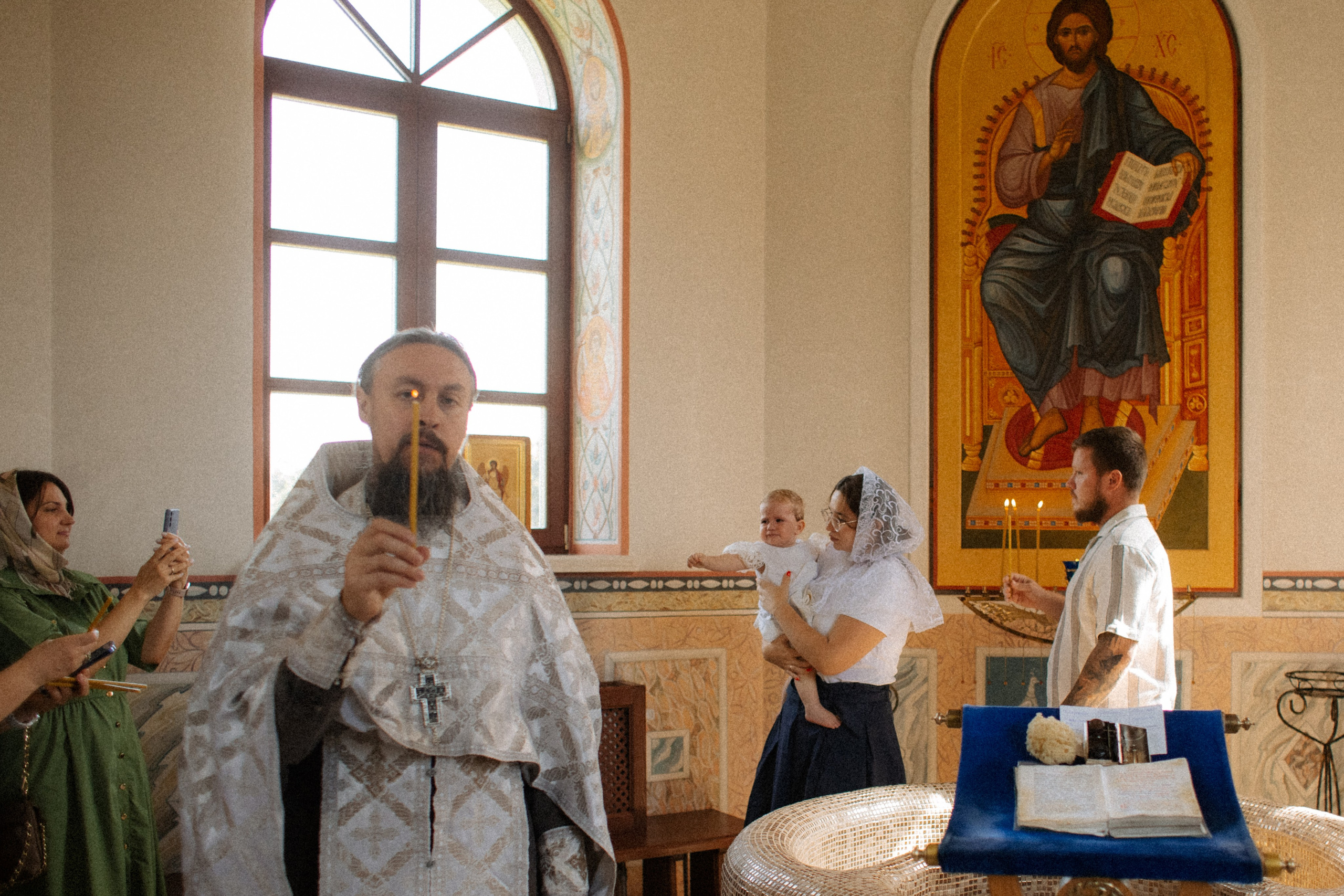 Фотосессия крещения. Семейный фотограф Виктория Потехина Москва