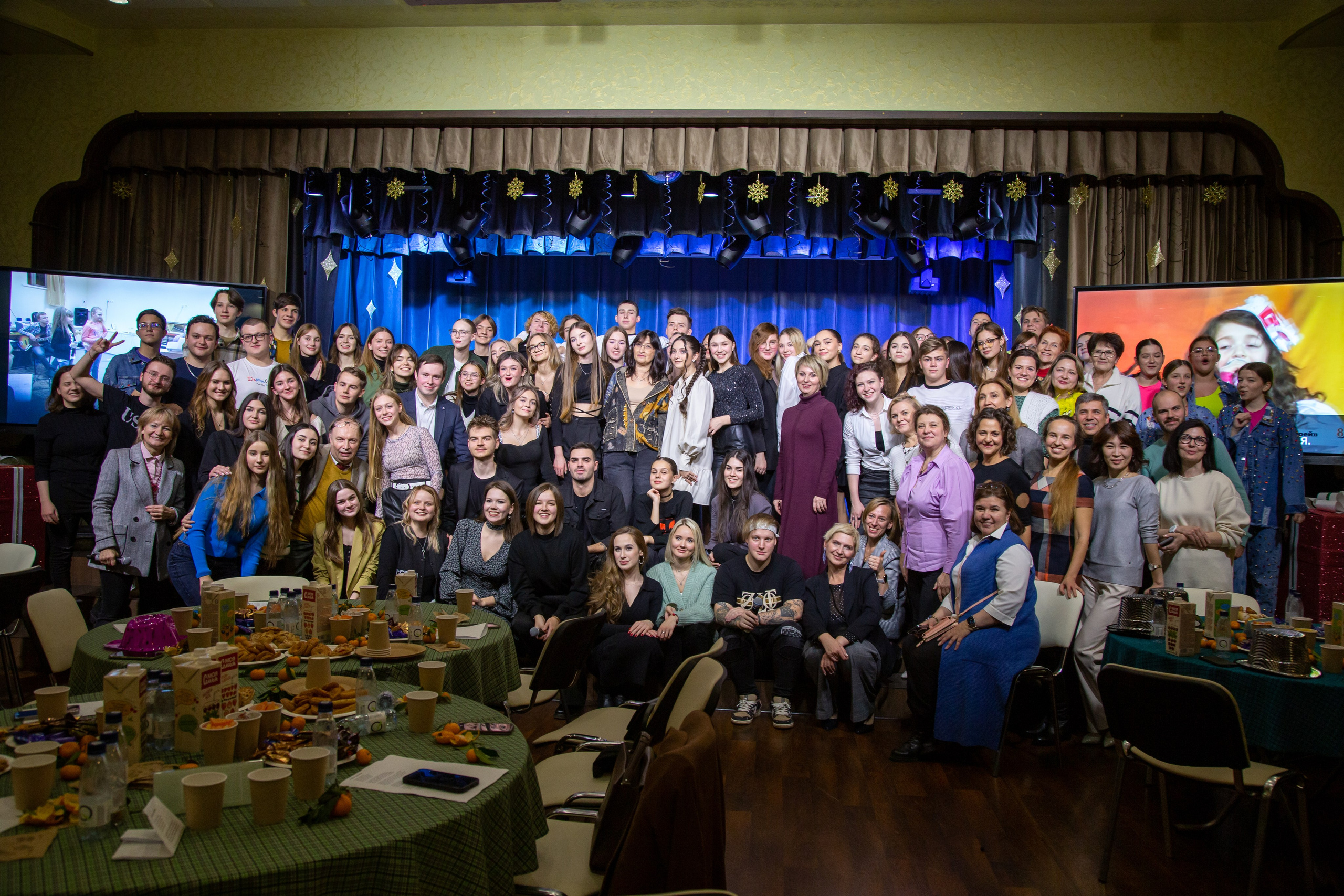 Репортажная съёмка для Домисольки на новый год. «Студия DRONAVT`s» — видеосъёмка и фотография г. Москва